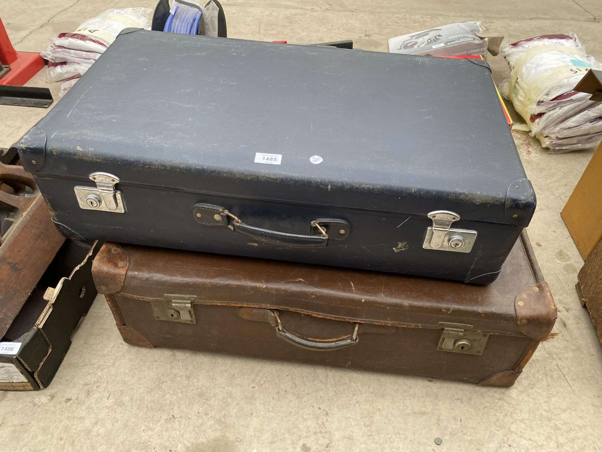 TWO VINTAGE TRAVEL CASES