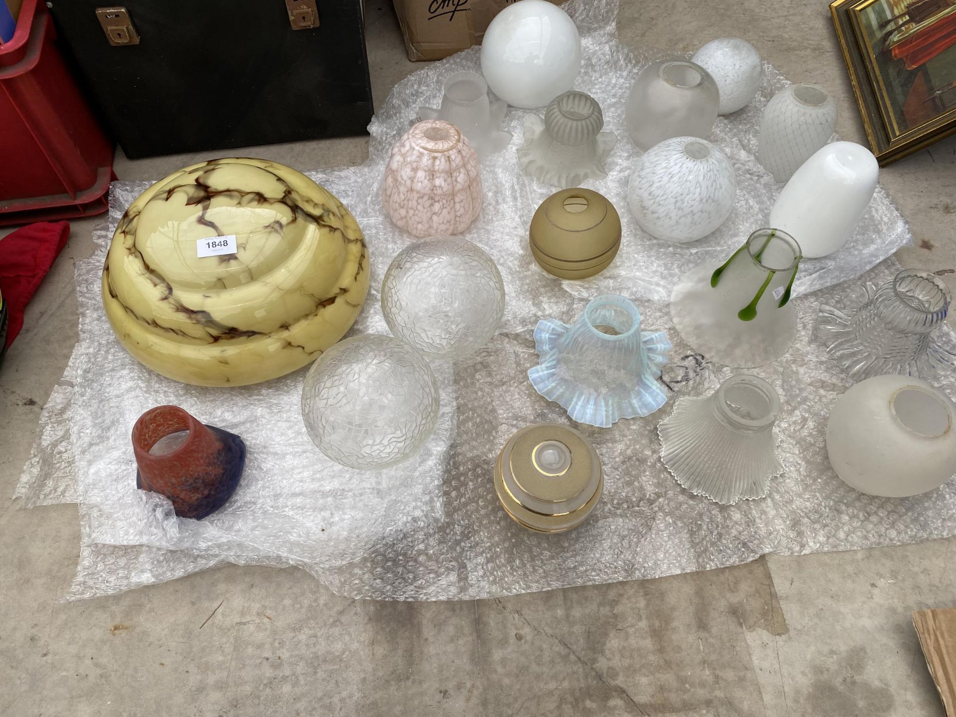 A LARGE ASSORTMENT OF RETRO GLASS LIGHT SHADES