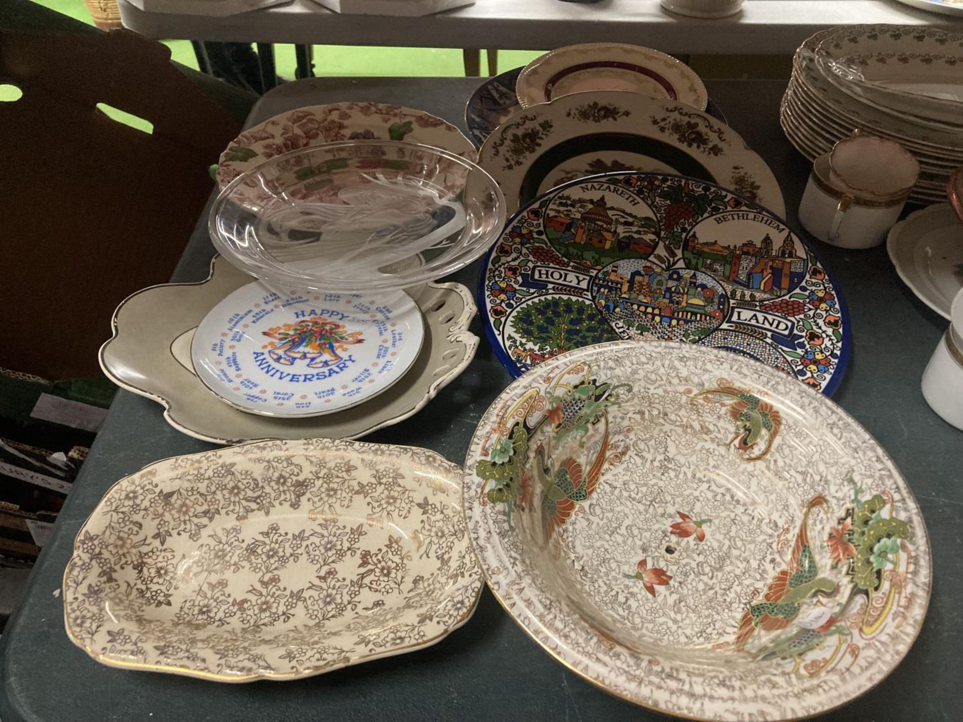 A QUANTITY OF COLLECTOR'S PLATES