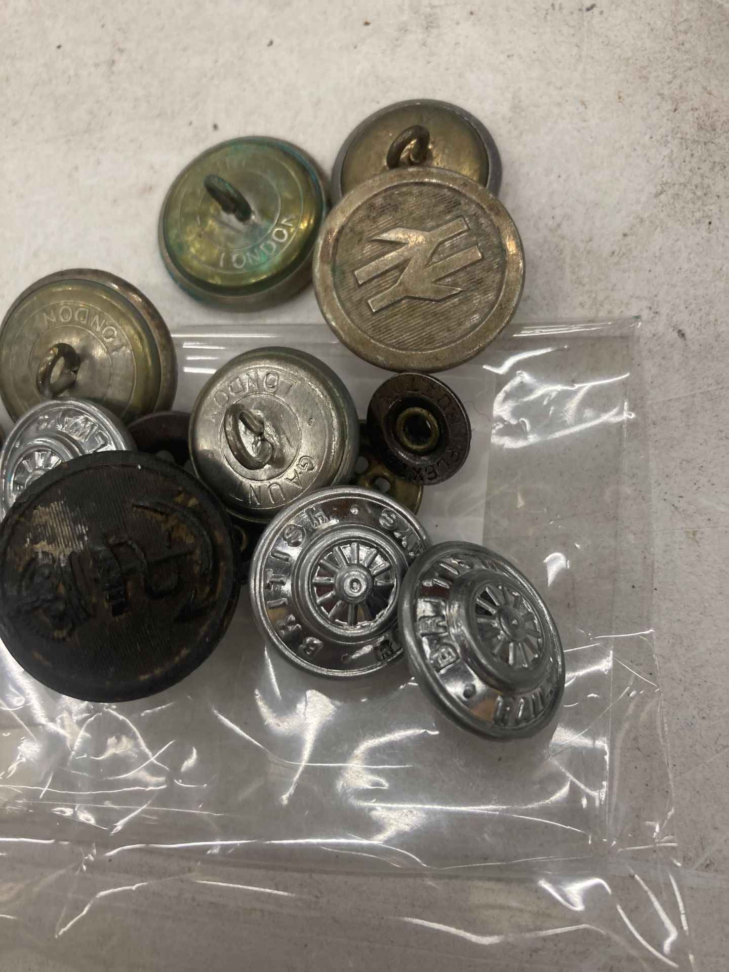 A QUANTITY OF BRITISH RAIL BUTTONS - Image 3 of 3