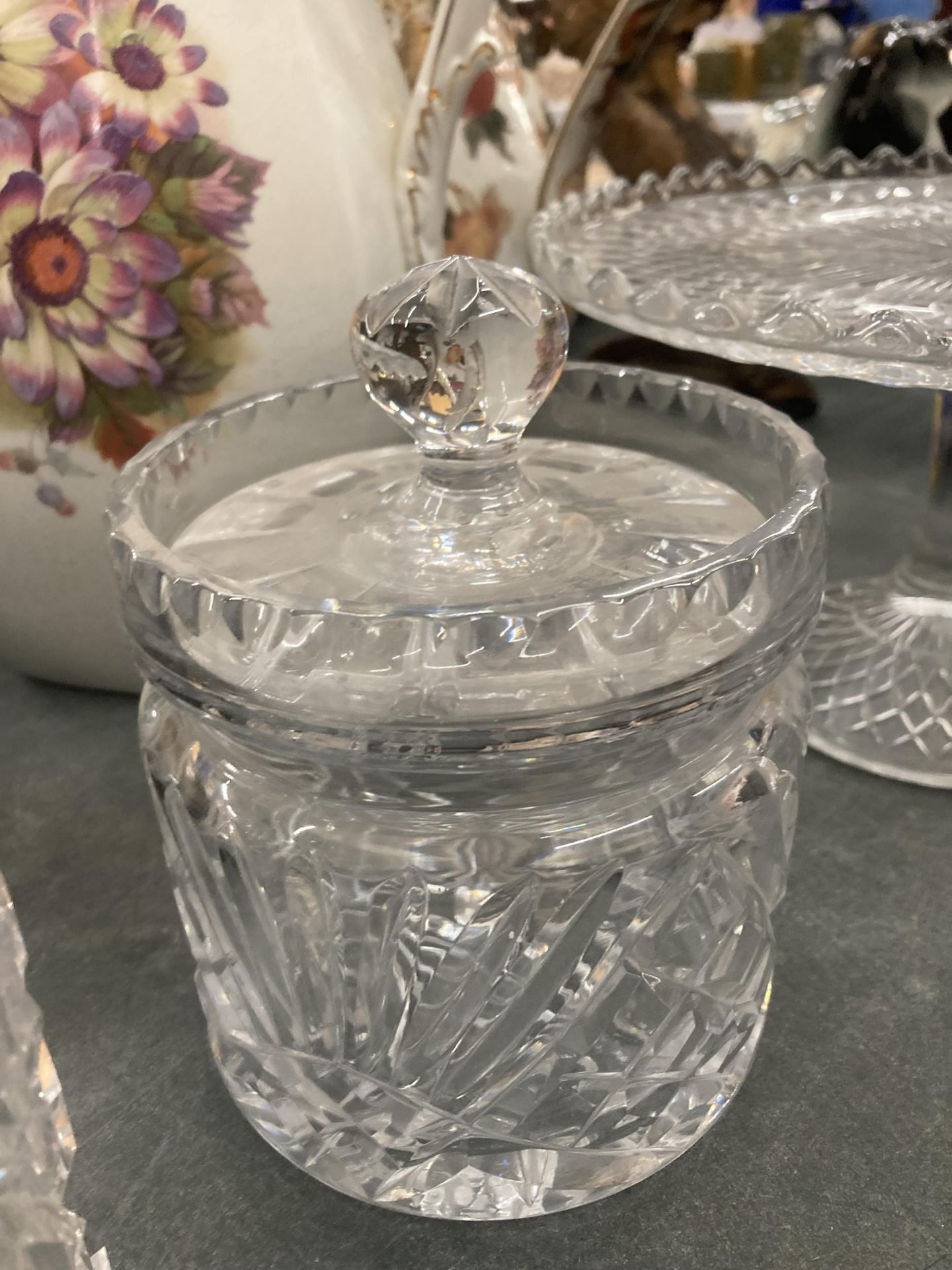 A GLASS FOOTED CAKE STAND, PLUS THREE STORAGE JARS - Image 4 of 4