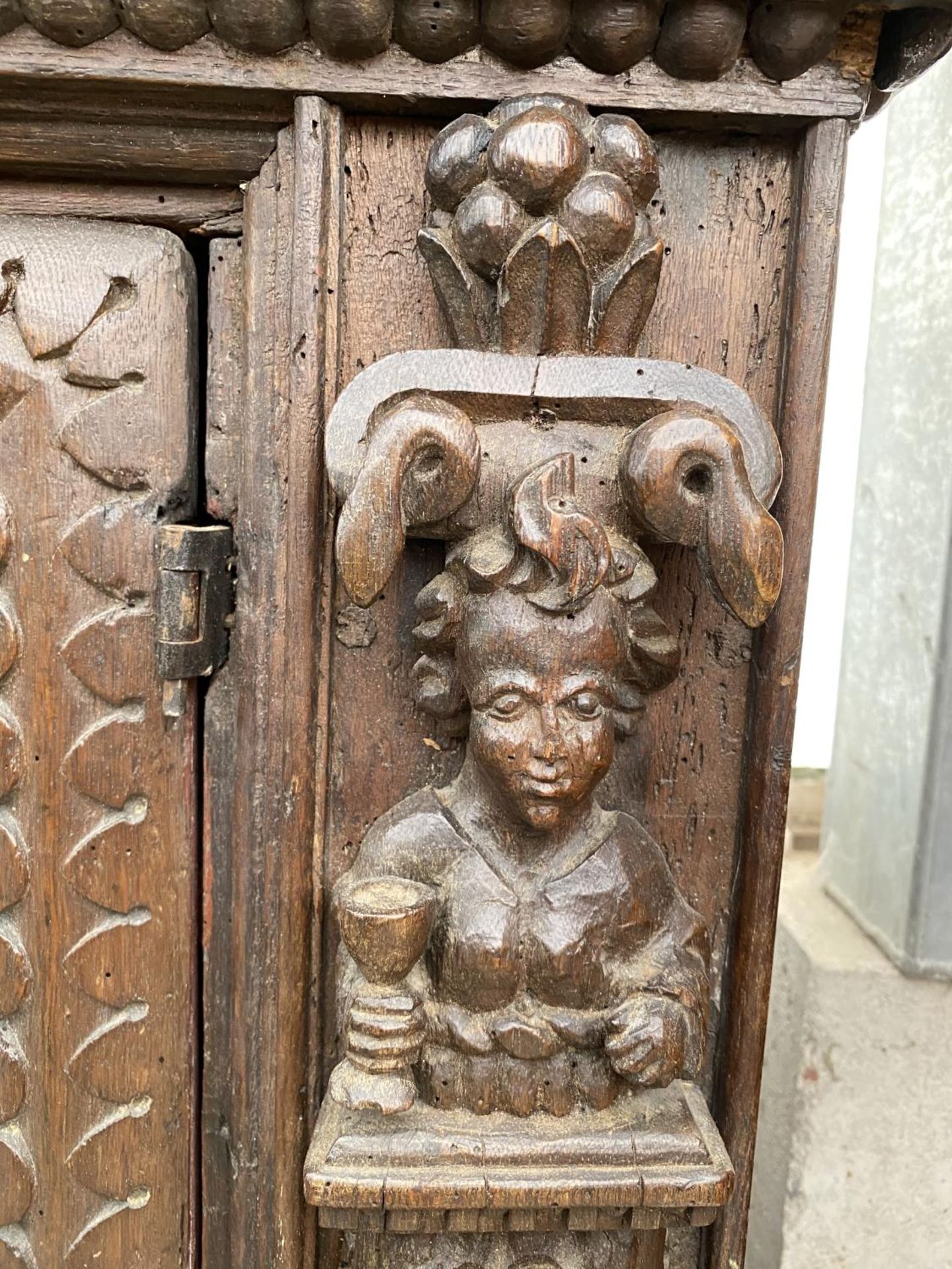 AN 18TH CENTURY HEAVILY CARVED TWO DOOR CABINET, 49" WIDE - Image 9 of 13