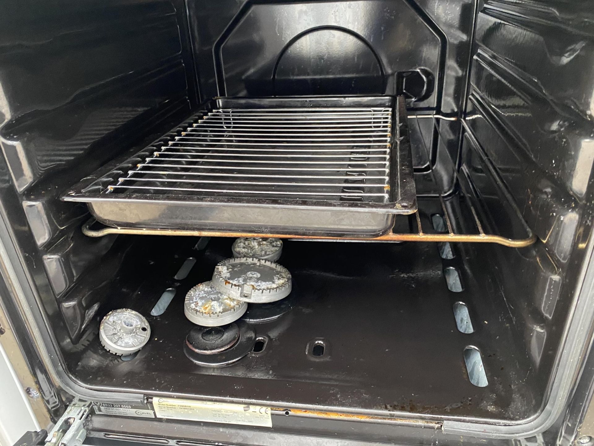 A WHITE FLAVEL ELECTRIC AND GAS FREESTANDING OVEN AND HOB - Image 3 of 3