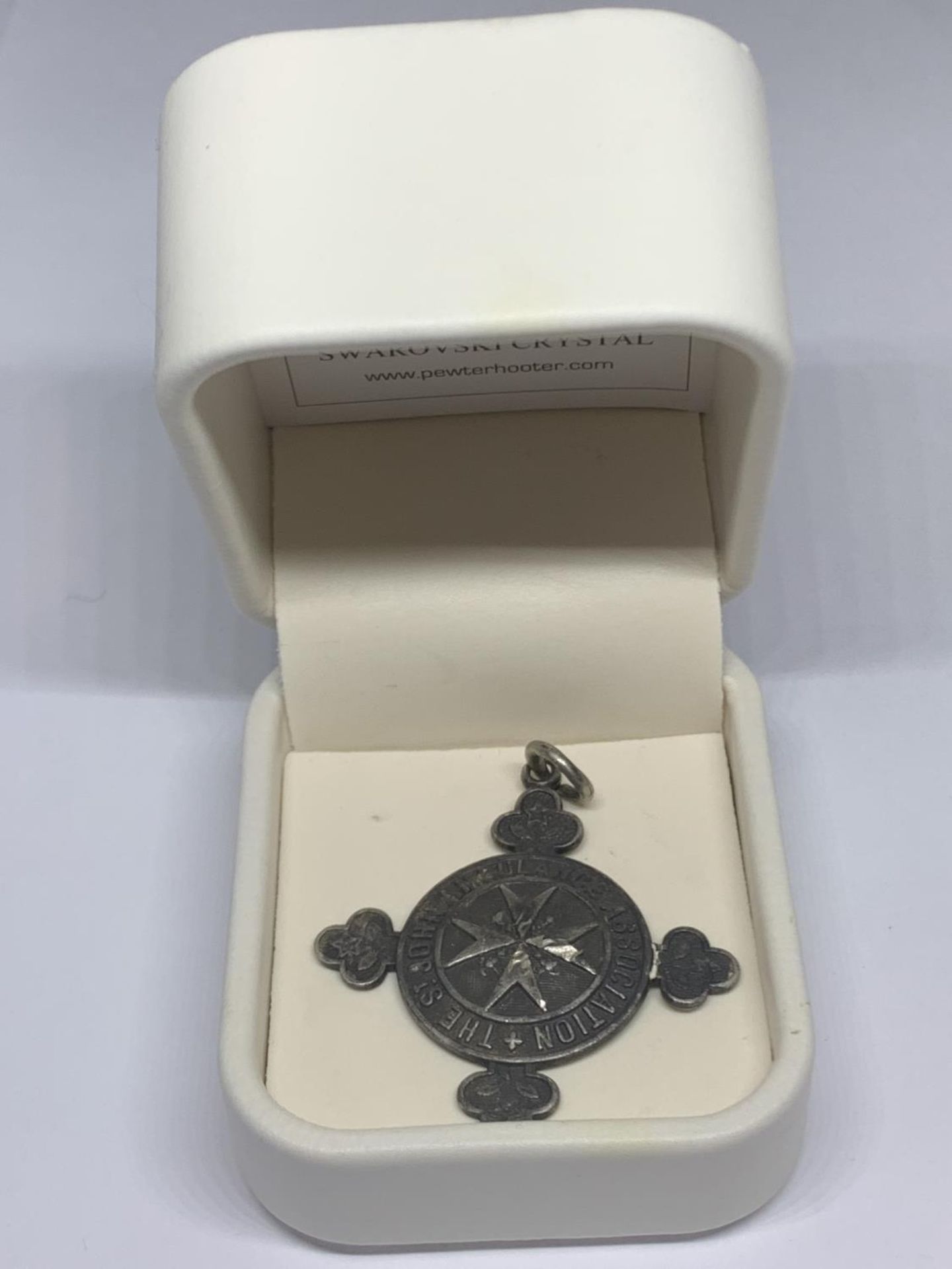 A HALLMARKED BIRMINGHAM SILVER ST JOHNS AMBULANCE MEDAL WITH BOX - Image 3 of 3