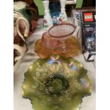A QUANTITY OF GLASS TO INCLUDE CARNIVAL GLASSWARE, GLASS BOWLS, PAINTED GLASS VASES, ETC