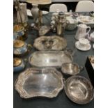 A QUANTITY OF SILVER PLATED ITEMS TO INCLUDE TRAYS, A TEAPOT, HOT WATER JUG, CREAM JUG, SUGAR