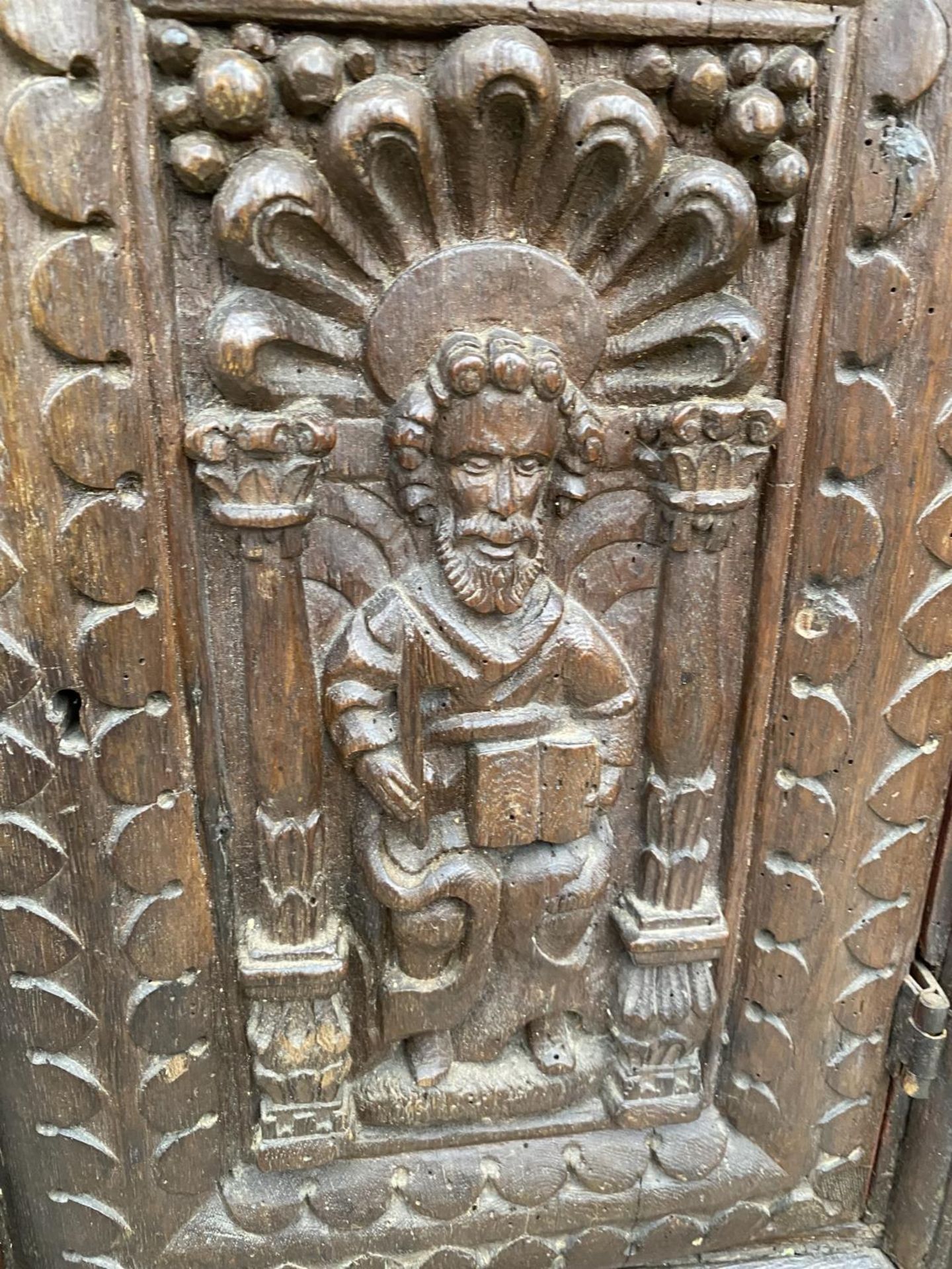 AN 18TH CENTURY HEAVILY CARVED TWO DOOR CABINET, 49" WIDE - Image 13 of 13