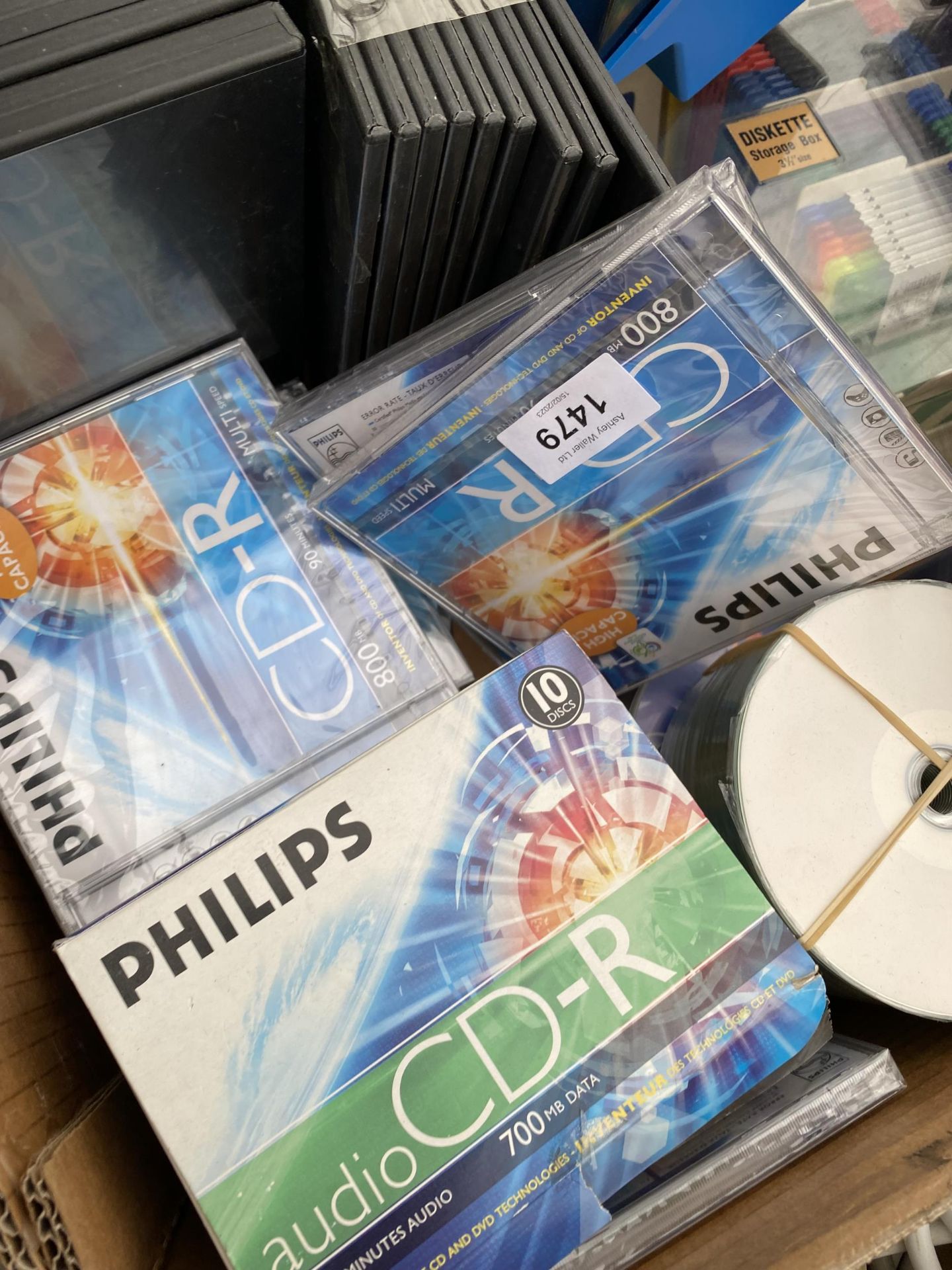 A LARGE QUANTITY OF BLANK CDS - Image 4 of 4