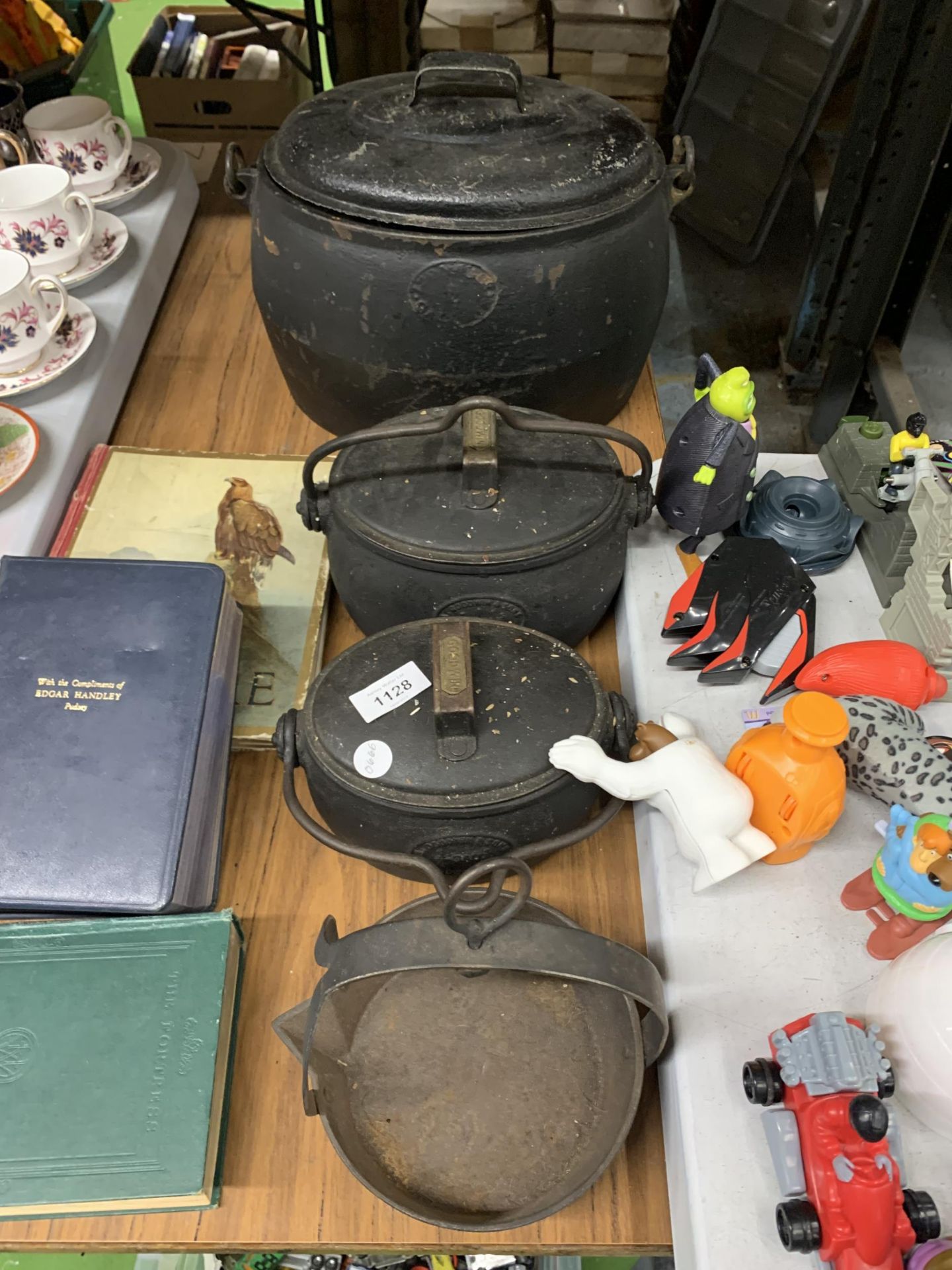 FOUR VINTAGE CAST COOKING POTS THREE WITH LIDS