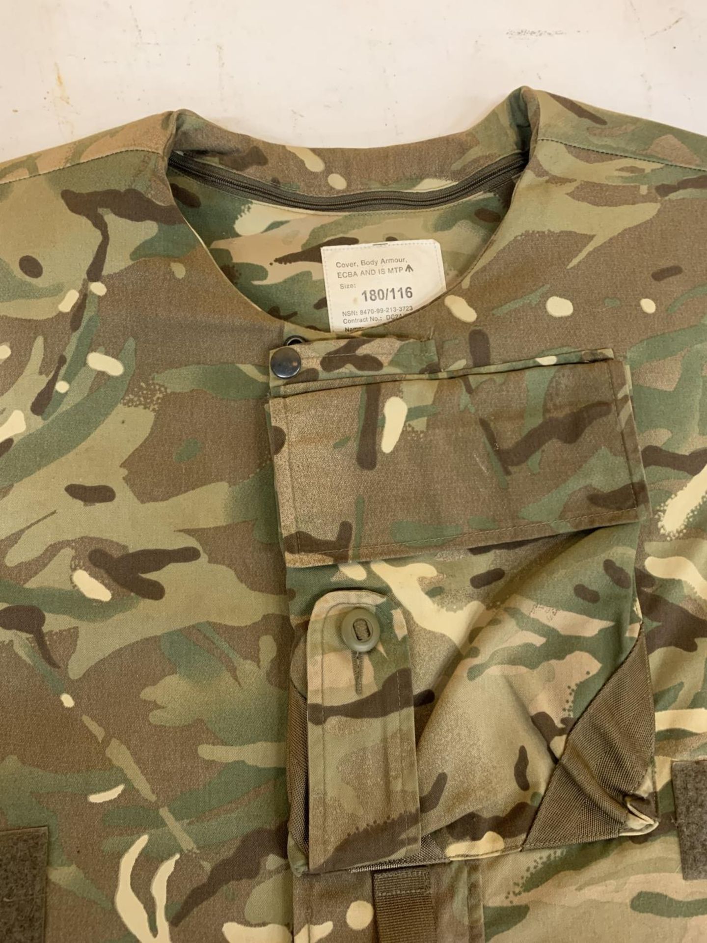 A CAMOUFLAGE BULLET PROOF VEST - Image 2 of 3