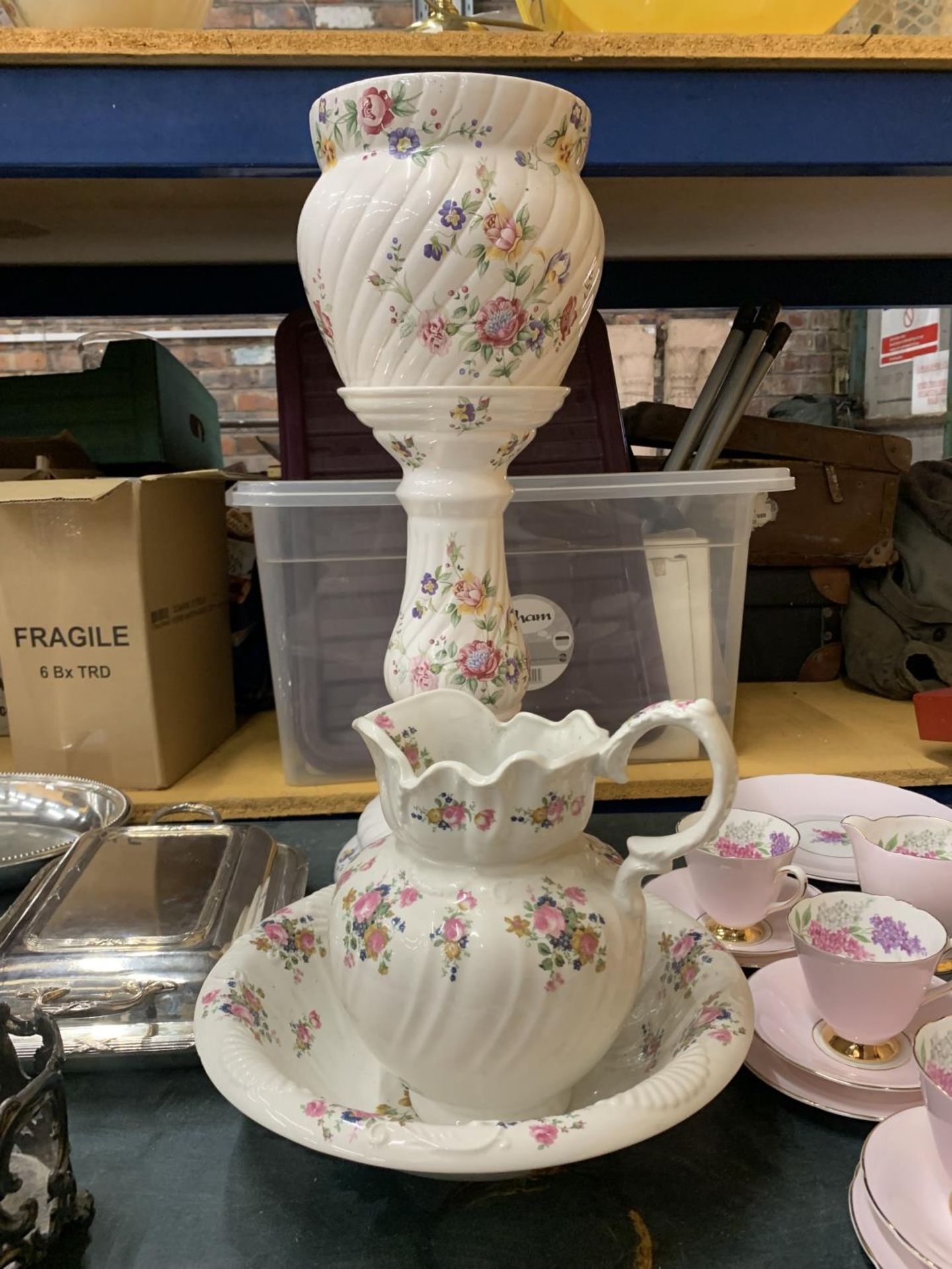 A VINTAGE IRONSTONE WASHBOWL AND JUG PLUS A JARDINIERE