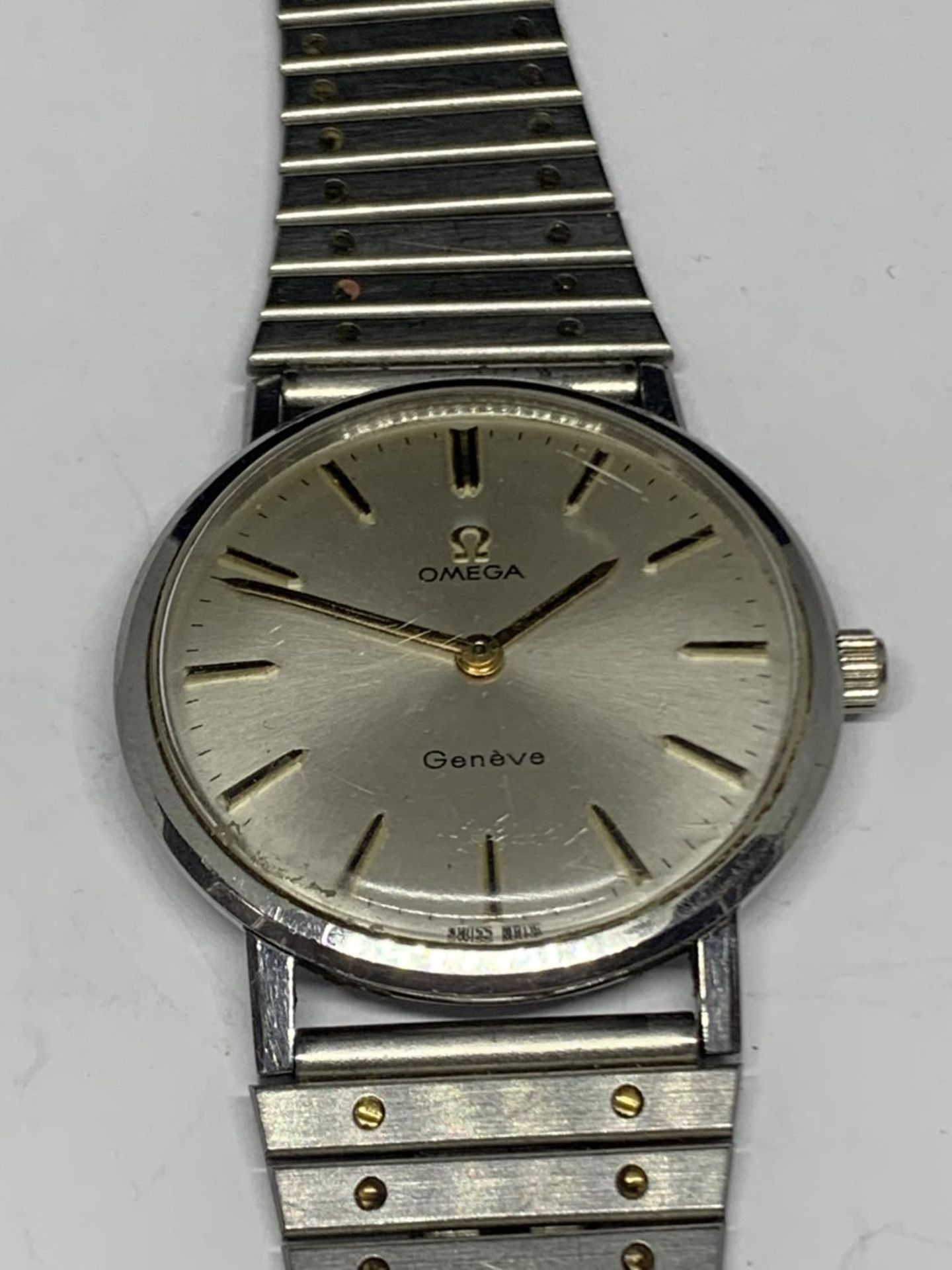 AN OMEGA GENEVE GENTS WRIST WATCH - Image 2 of 3