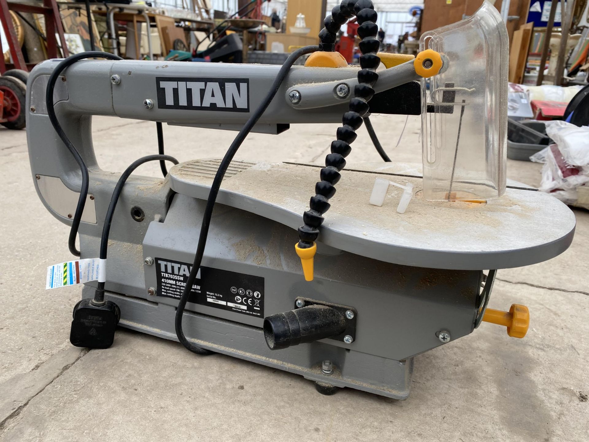 A TITAN TTB703SCW SCROLL SAW BELIEVED IN WORKING ORDER BUT NO WARRANTY - Image 2 of 3