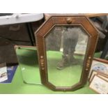 TWO VINTAGE MIRRORS TO INCLUDE ONE WITH A MAHOGANY FRAME WITH BEVELLED GLASS