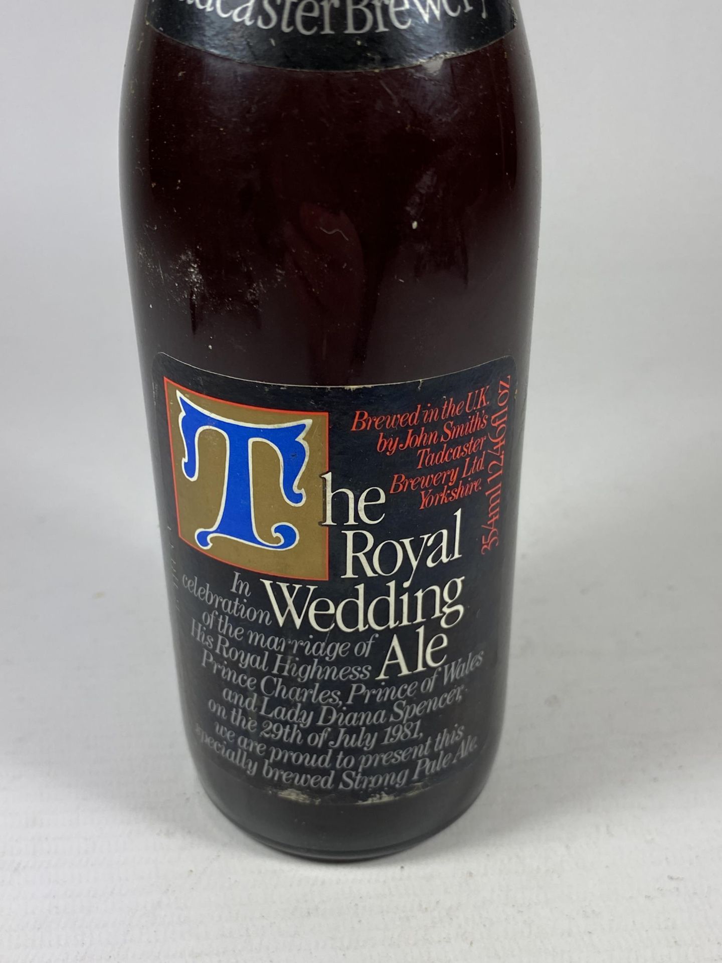 1 X VINTAGE BOTTLE - THE ROYAL WEDDING ALE - Image 2 of 3