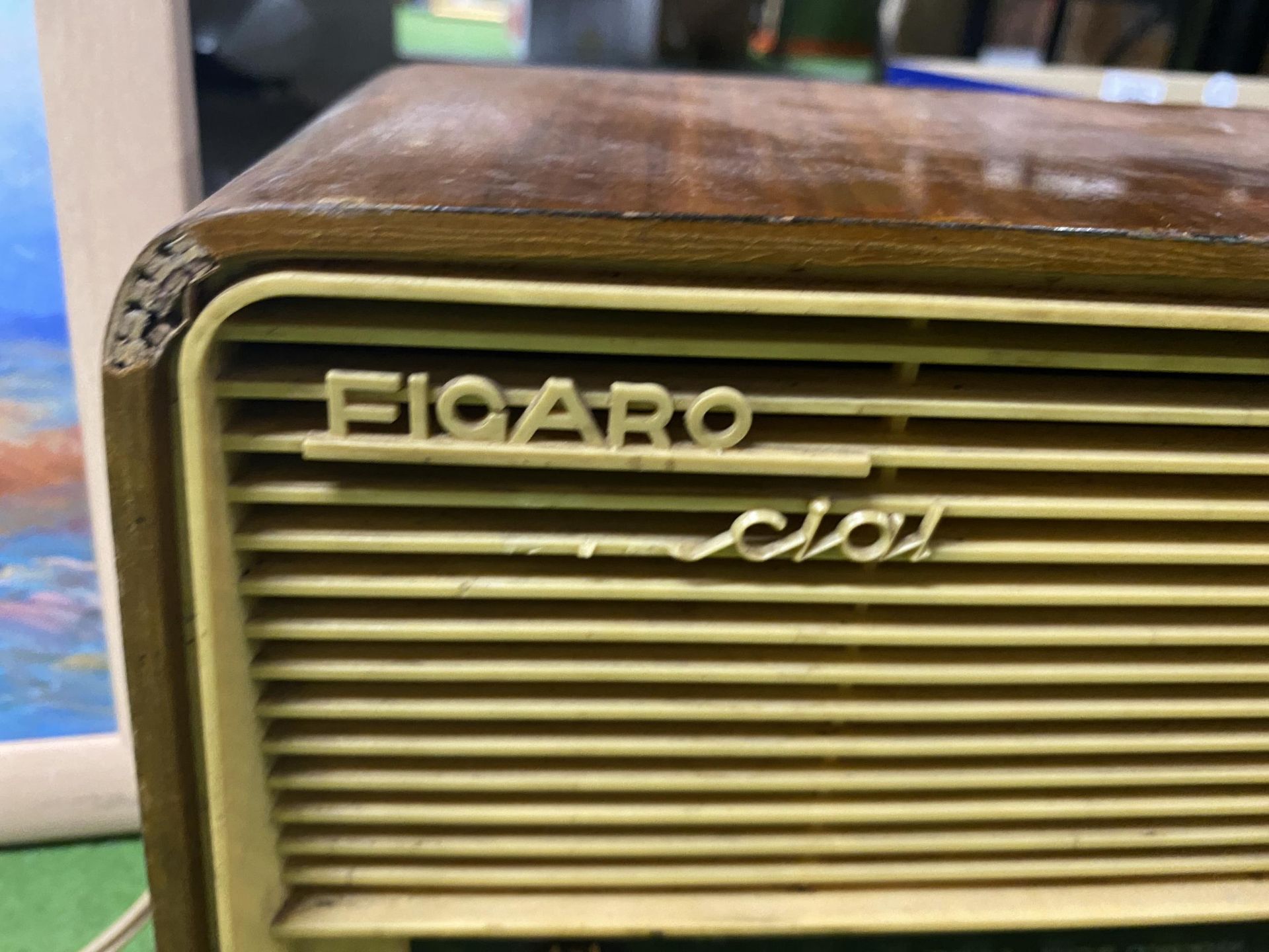 A RETRO FIGARO RADIO - Image 2 of 2