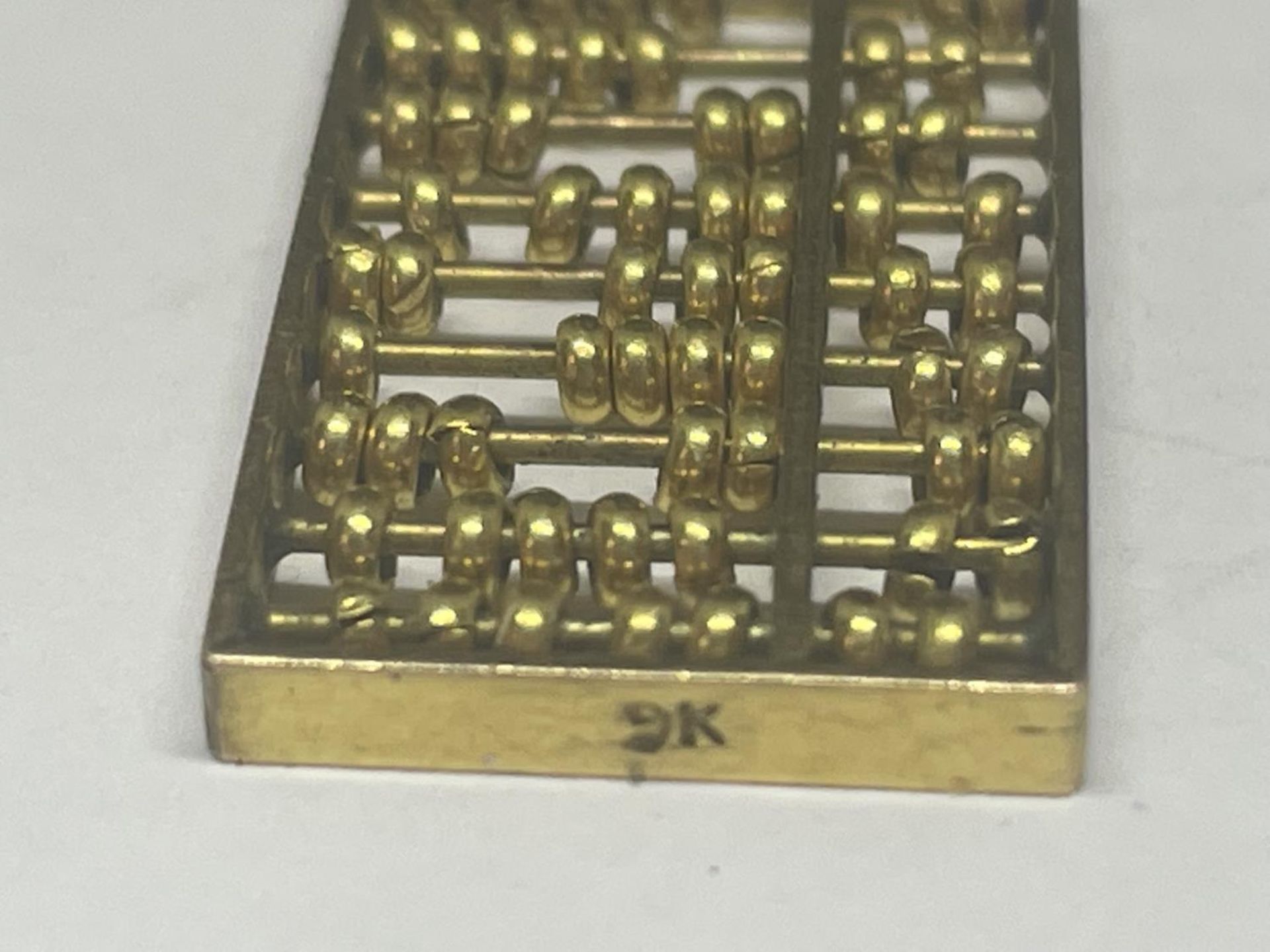 AN 9 CARAT GOLD ABACUS PENDANT GROSS WEIGHT 3.17 GRAMS - Image 3 of 3