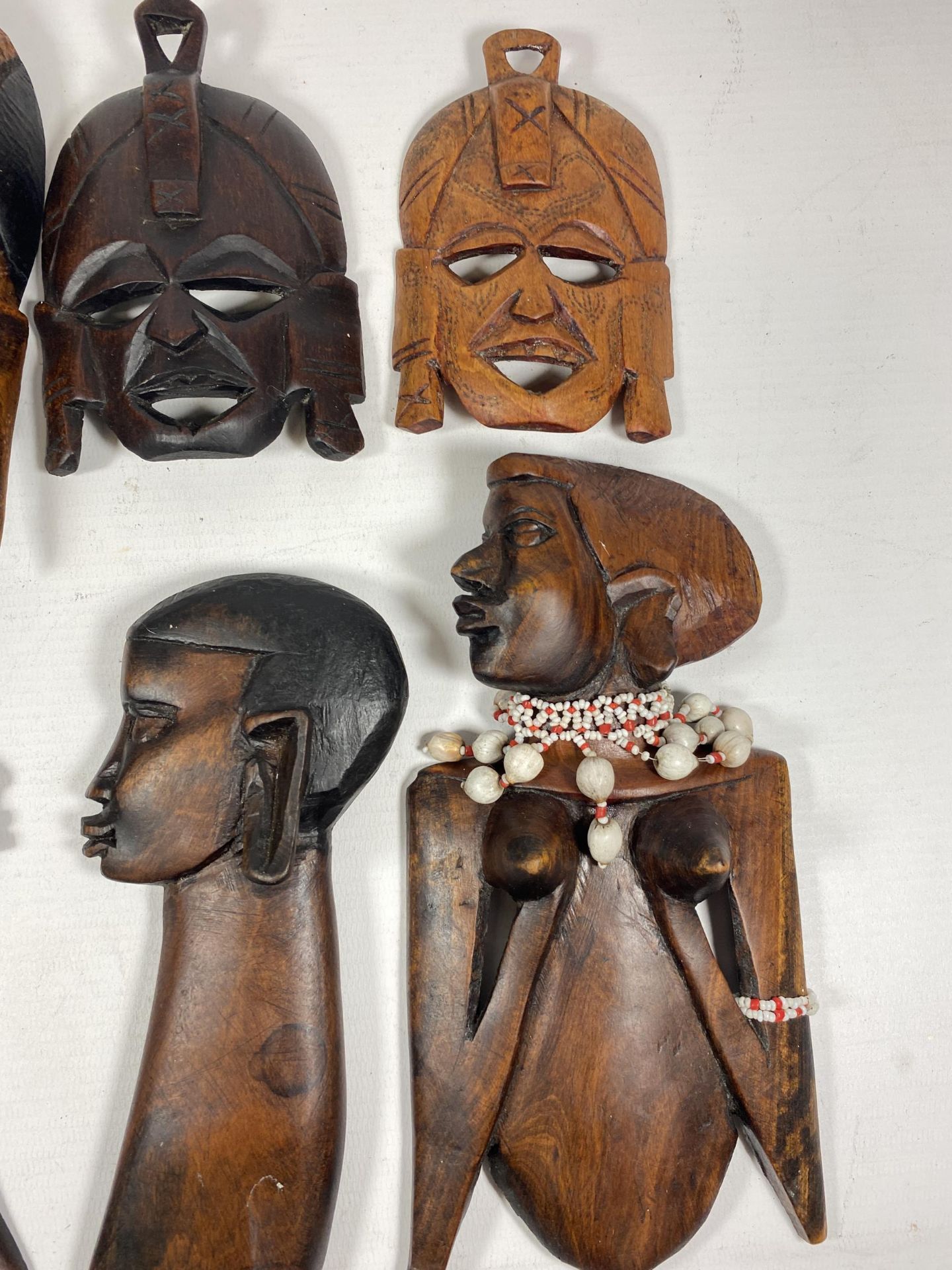 A COLLECTION OF SIX TRIBAL MASKS / PLAQUES - Image 2 of 3