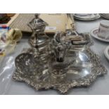 A QUANTITY OF SILVER PLATED ITEMS TO INCLUDE A TRAY, CONSERVE POT WITH BLUE GLASS LINER AND SPOON,