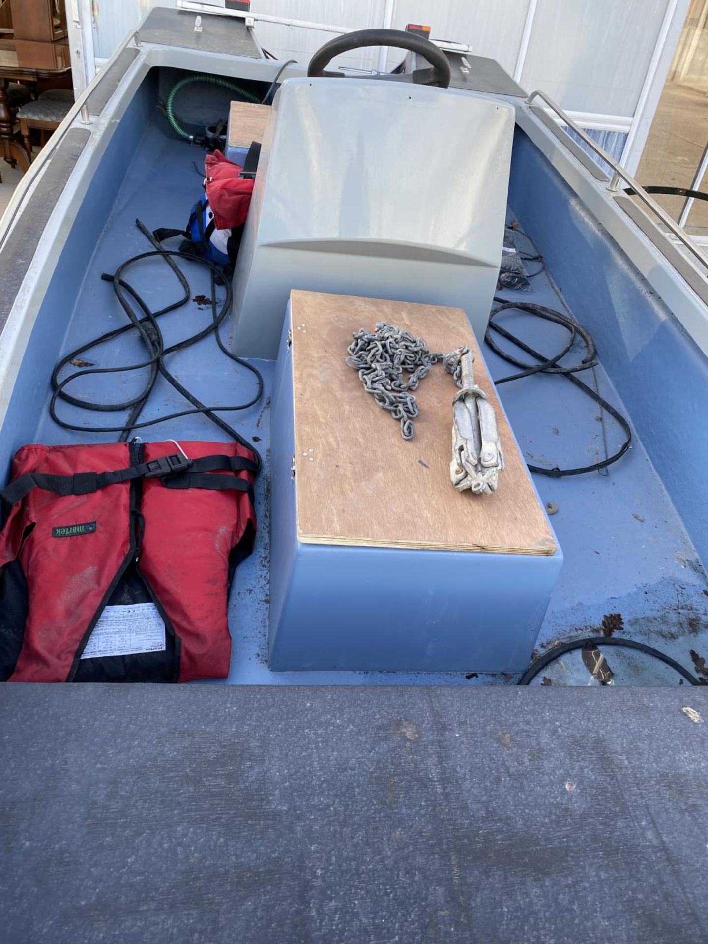 A FISHING BOAT WITH JOHNSON SEAHORSE OUTBOARD MOTOR MODEL NO: J5RTCTA COMPLETE WITH A FOLDING - Image 10 of 12