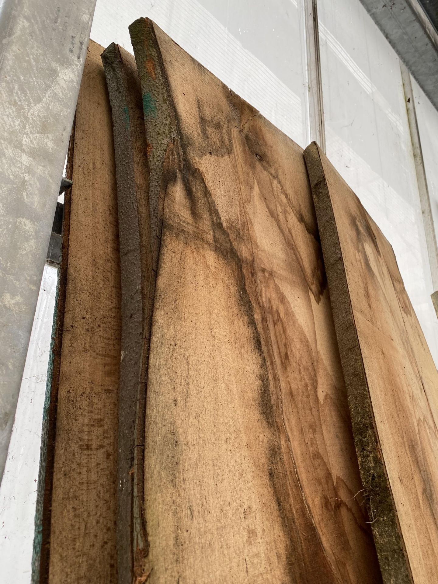 FOUR LENGTHS OF PLANKED BEECH TIMBER (APPROX 250CM LONG) - Image 2 of 3