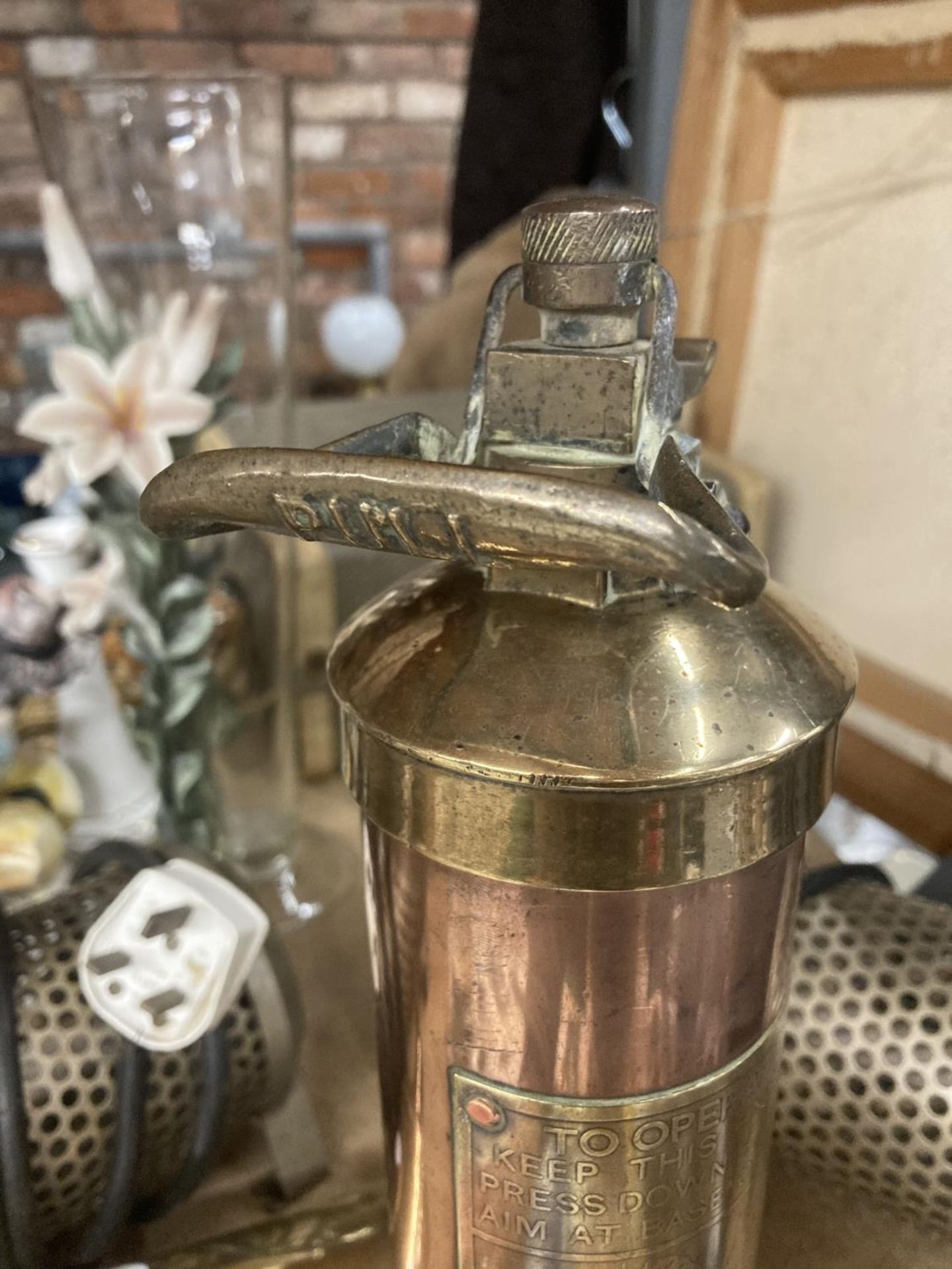 TWO VINTAGE BRASS FIRE EXTINGUISHERS AND TWO HEATERS - Image 2 of 5