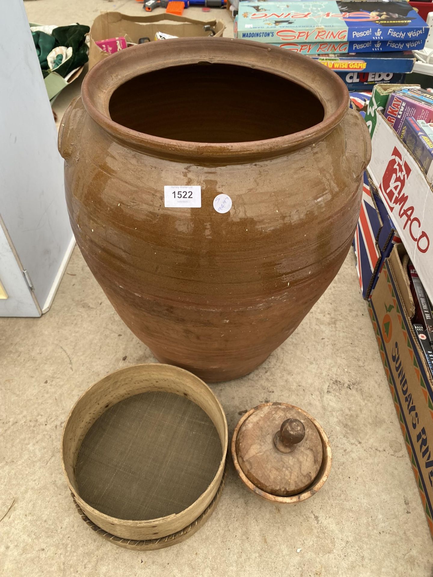 A LARGE EARTHEN WARE POT AND TWO TREEN ITEMS TO INCLUDE A LIDDED POT