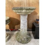 A RECONSTITUTED STONE BIRD BATH WITH PEDESTAL BASE (H:65CM)