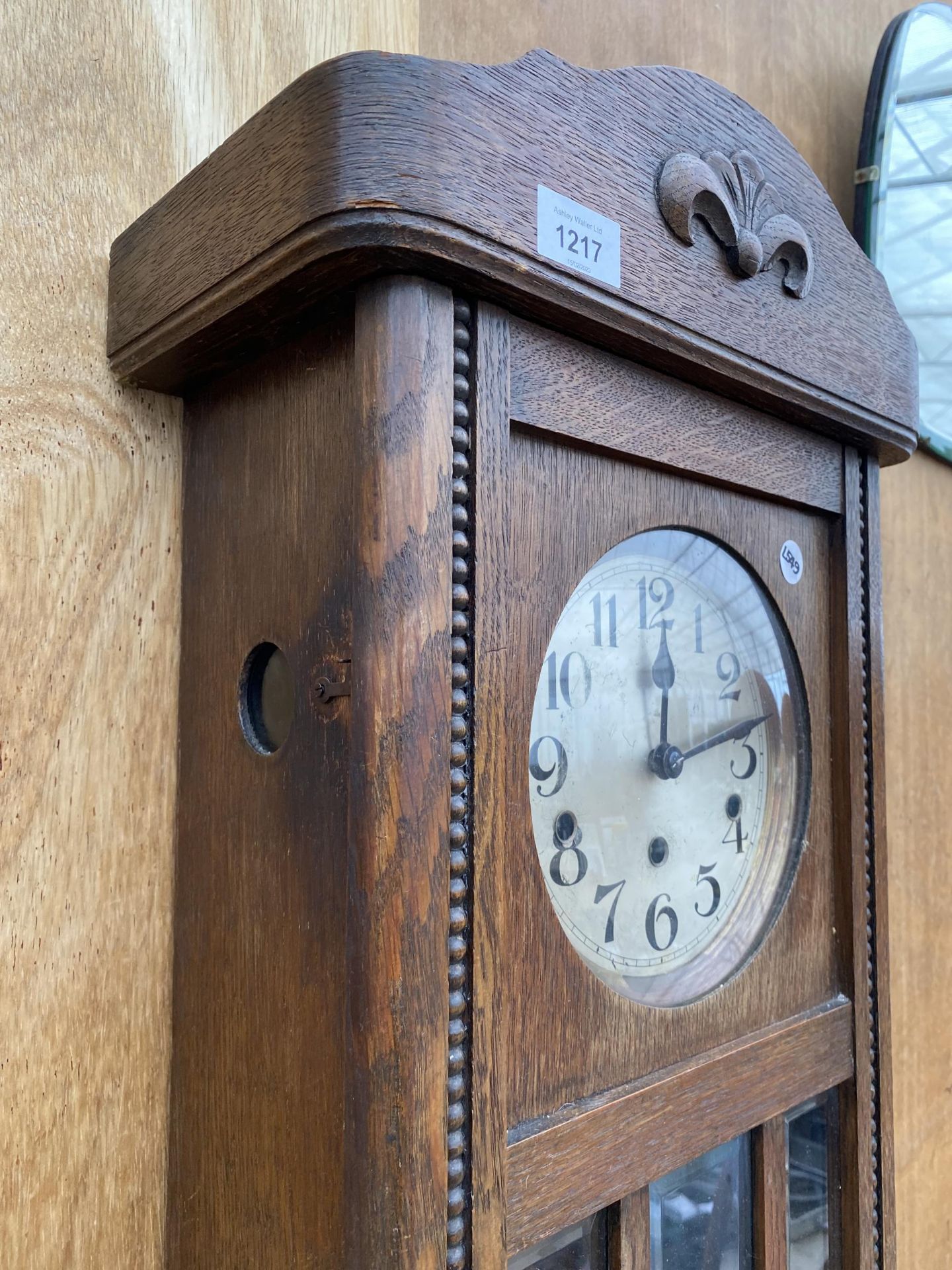 A MID 20TH CENTURY OAK CASED EIGHT DAY WALL CLOCK - Image 2 of 4