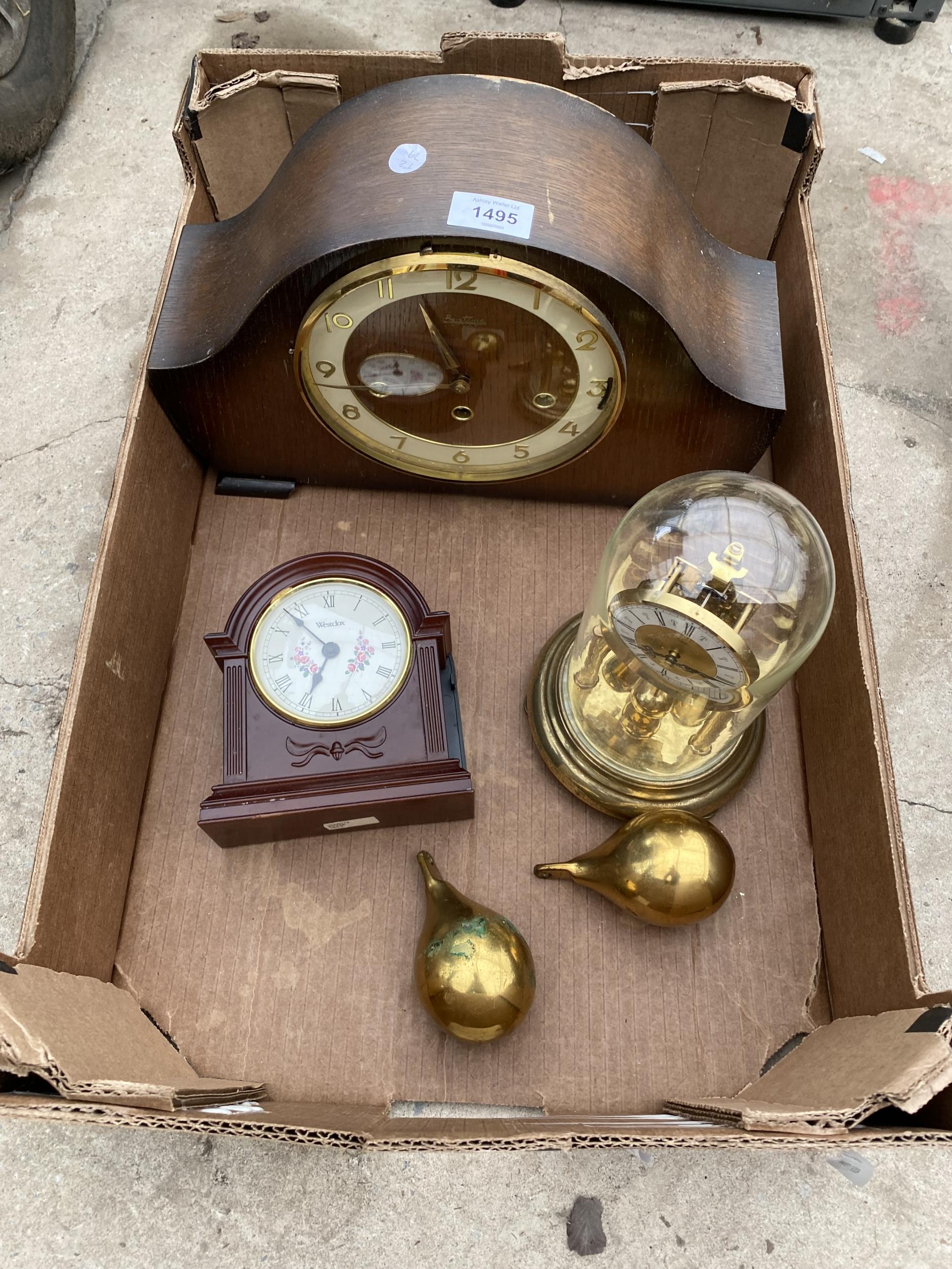 AN ASSORTMENT OF CLOCKS TO INCLUDE AN ANNIVERSARY CLOCK AND A MANTLE CLOCK