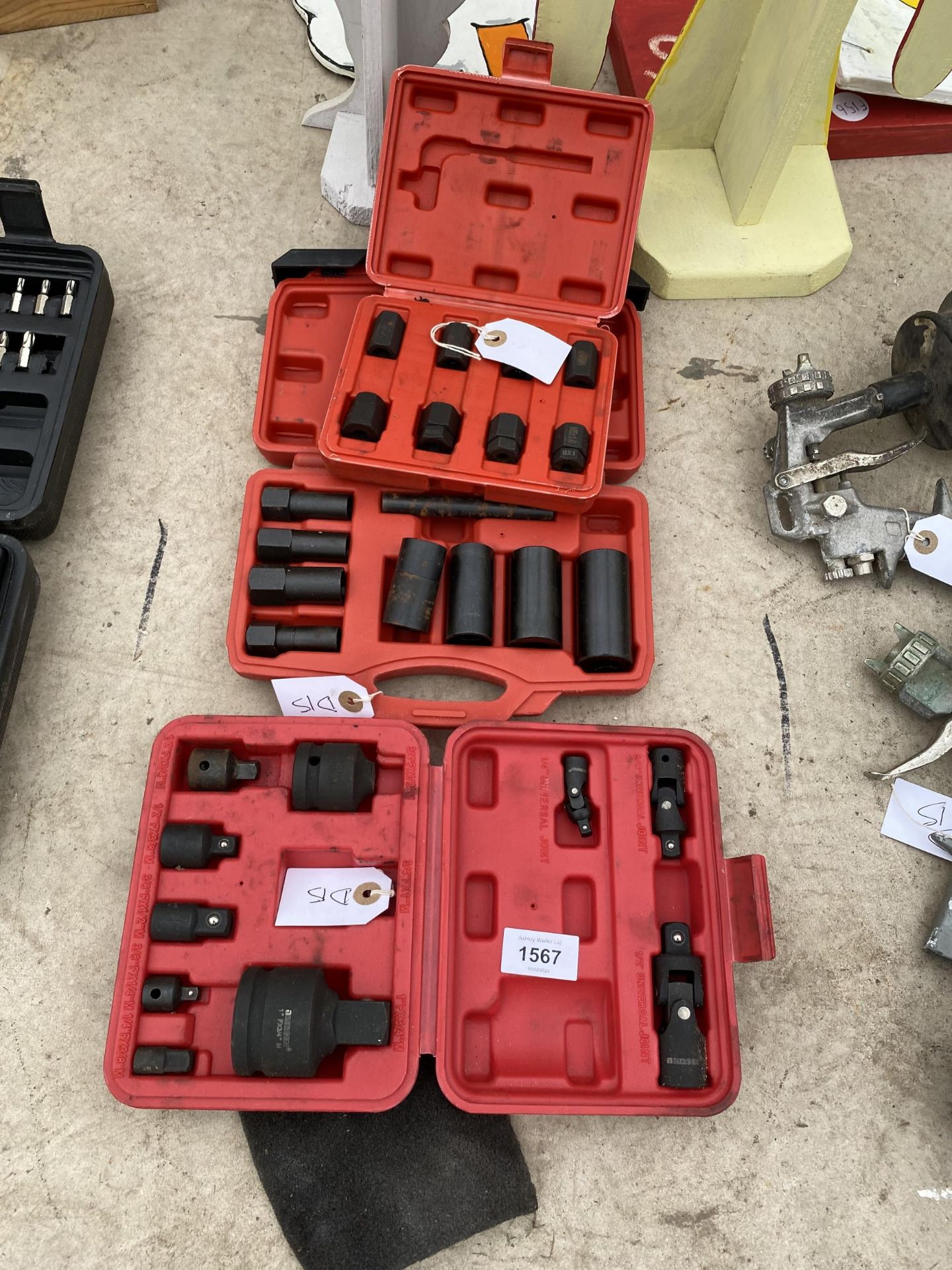 AN ASSORTMENT OF RATCHET GUN SOCKETS TO INCLUDE BERGEN ETC