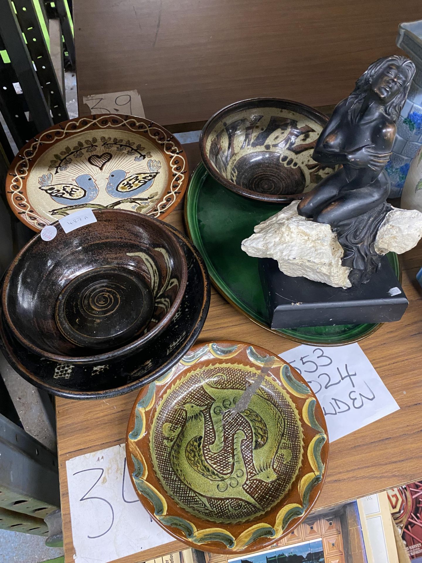 A MIXED LOT OF STUDIO POTTERY TOGETHER WITH A NUDE LADY FIGURE