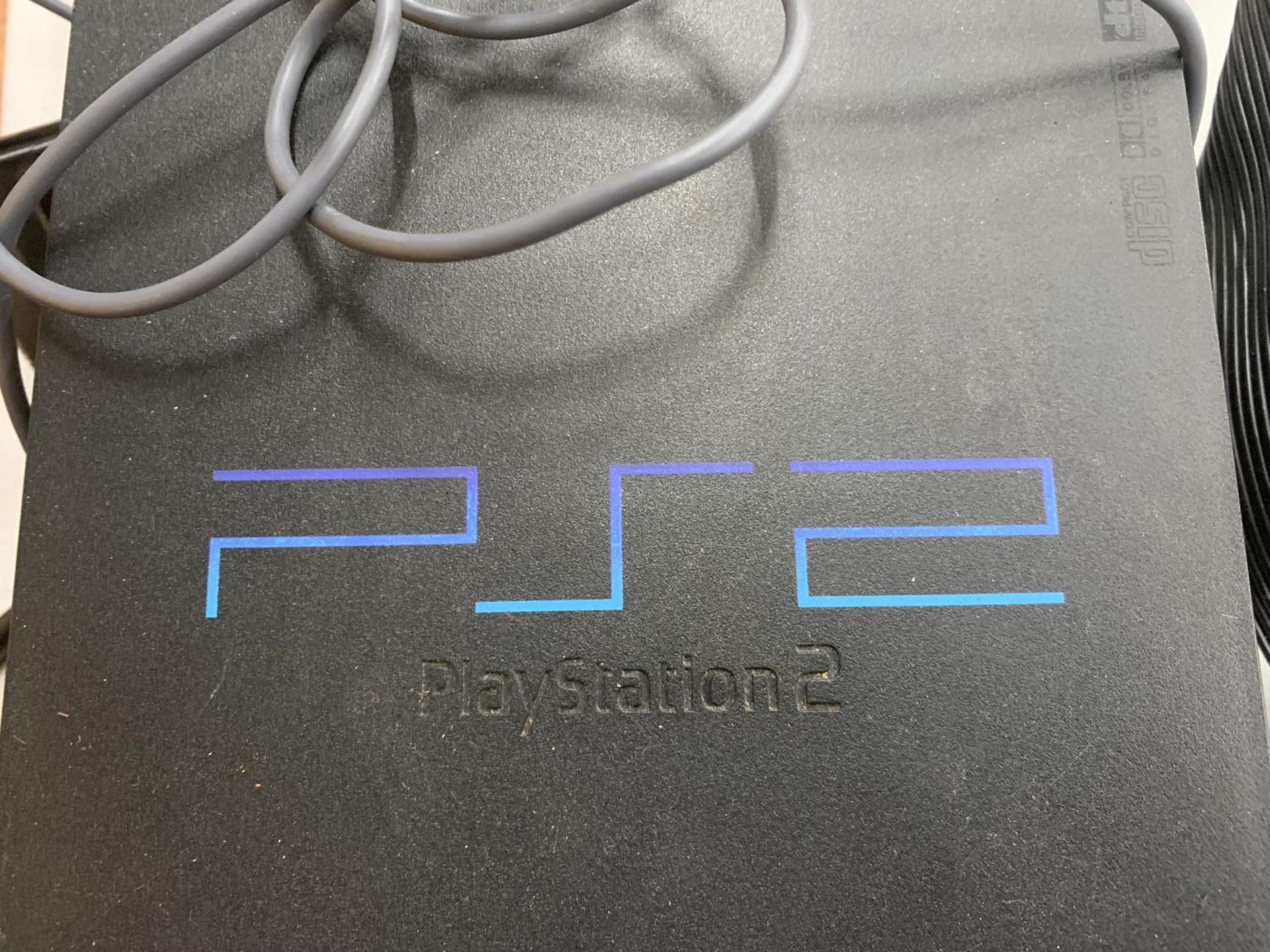 A SONY PLAYSTATION 2 WITH MICROSOFT MOUSE - Bild 2 aus 2