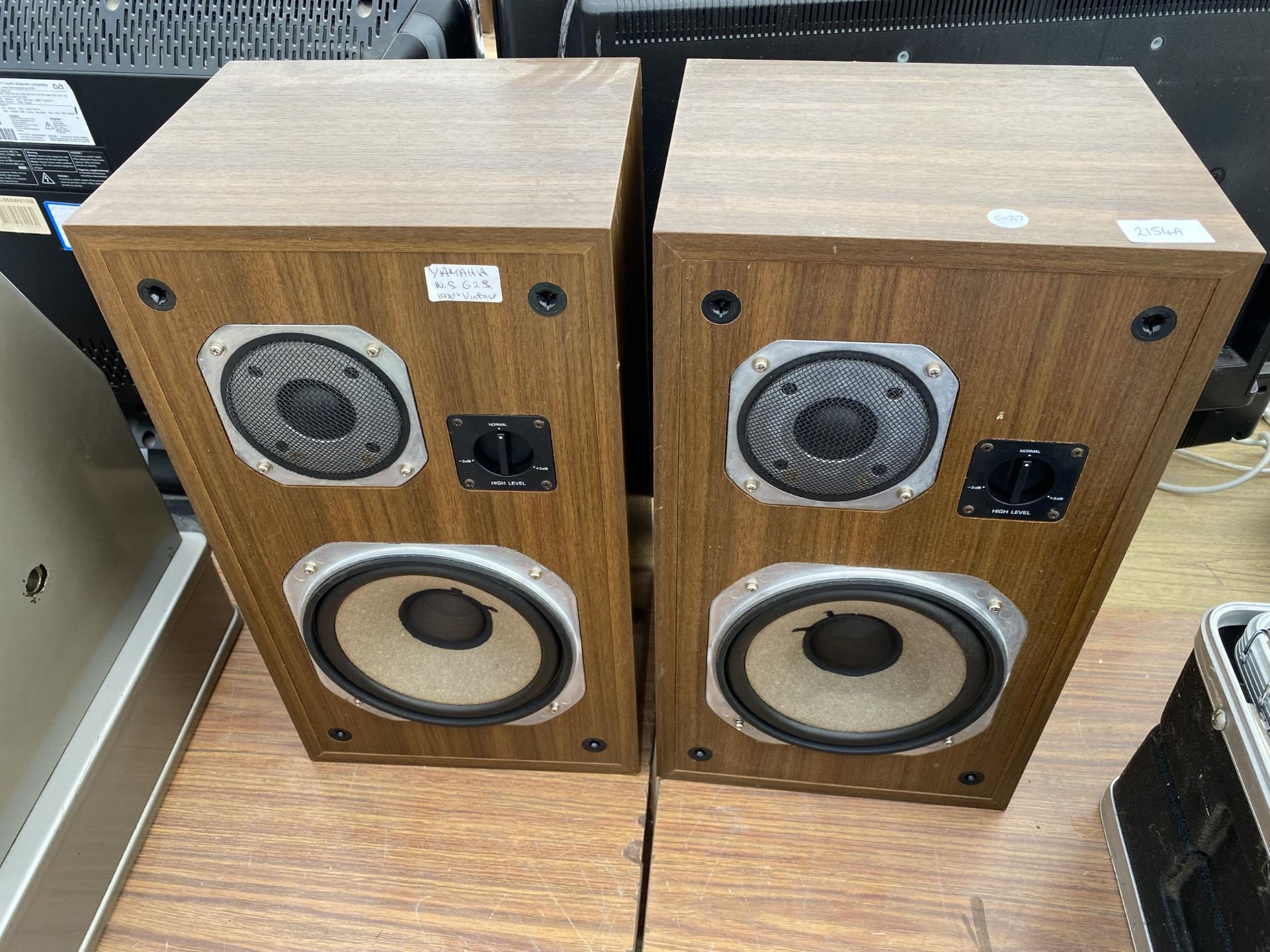 A PAIR OF WOODEN CASED YAMAHA W.S 623 1970'S VINTAGE SPEAKERS