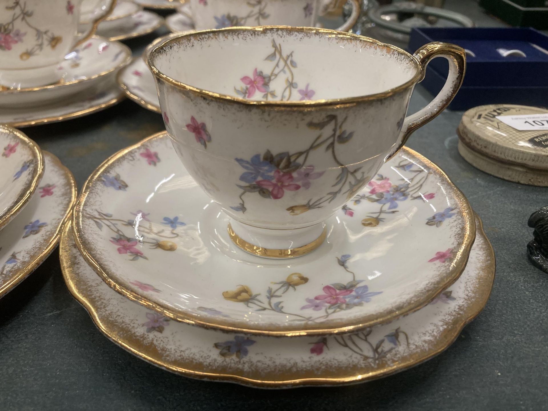 A ROYAL STAFFORD 'VIOLETS POMPADOUR' TEASET TO INCLUDE A CAKE PLATE, CUPS, SAUCERS, SIDE PLATES, - Image 2 of 4