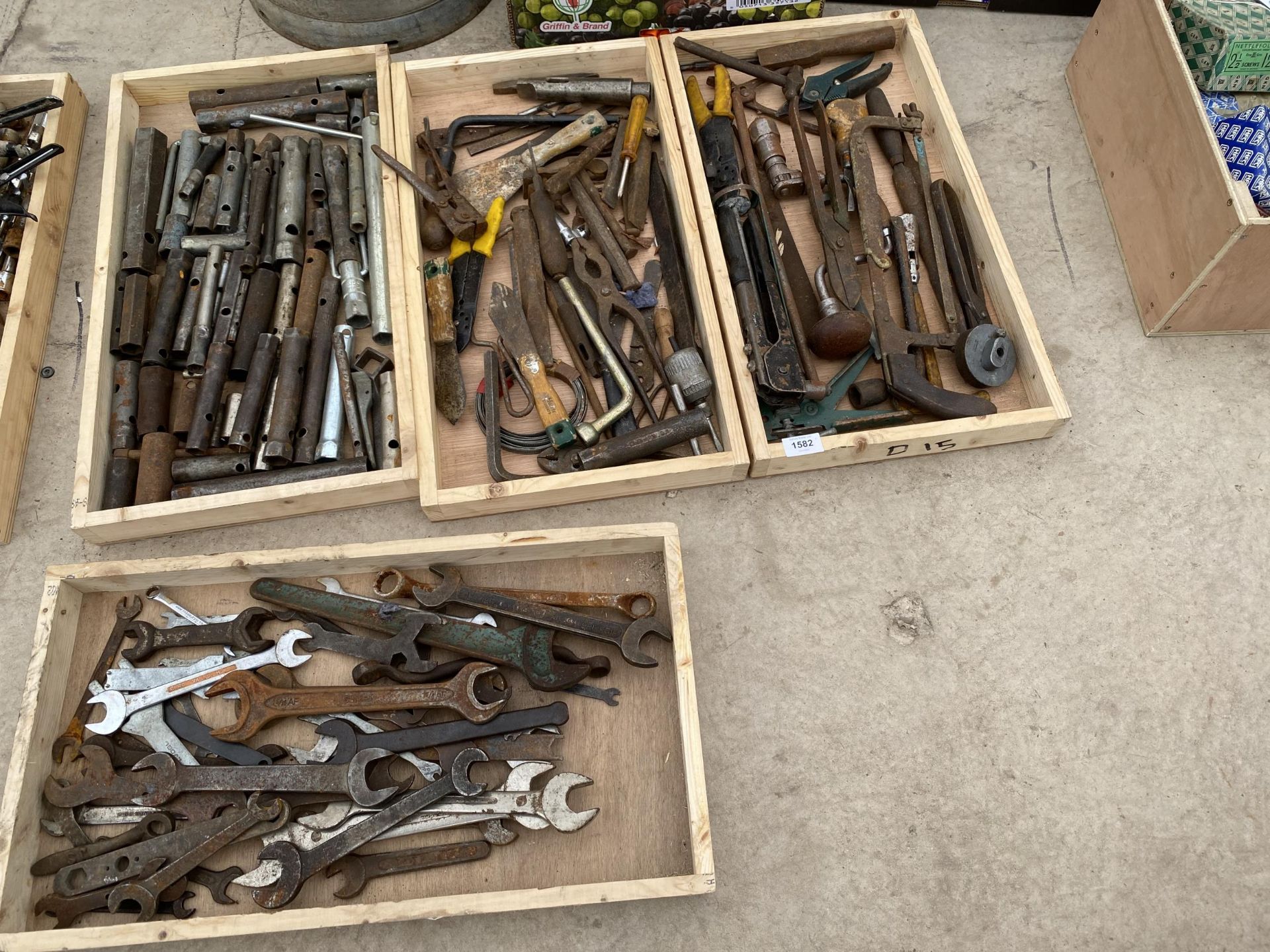 A LARGE QUANTITY OF TOOLS TO INCLUDE SPANNERS, PLIERS AND SOCKETS ETC