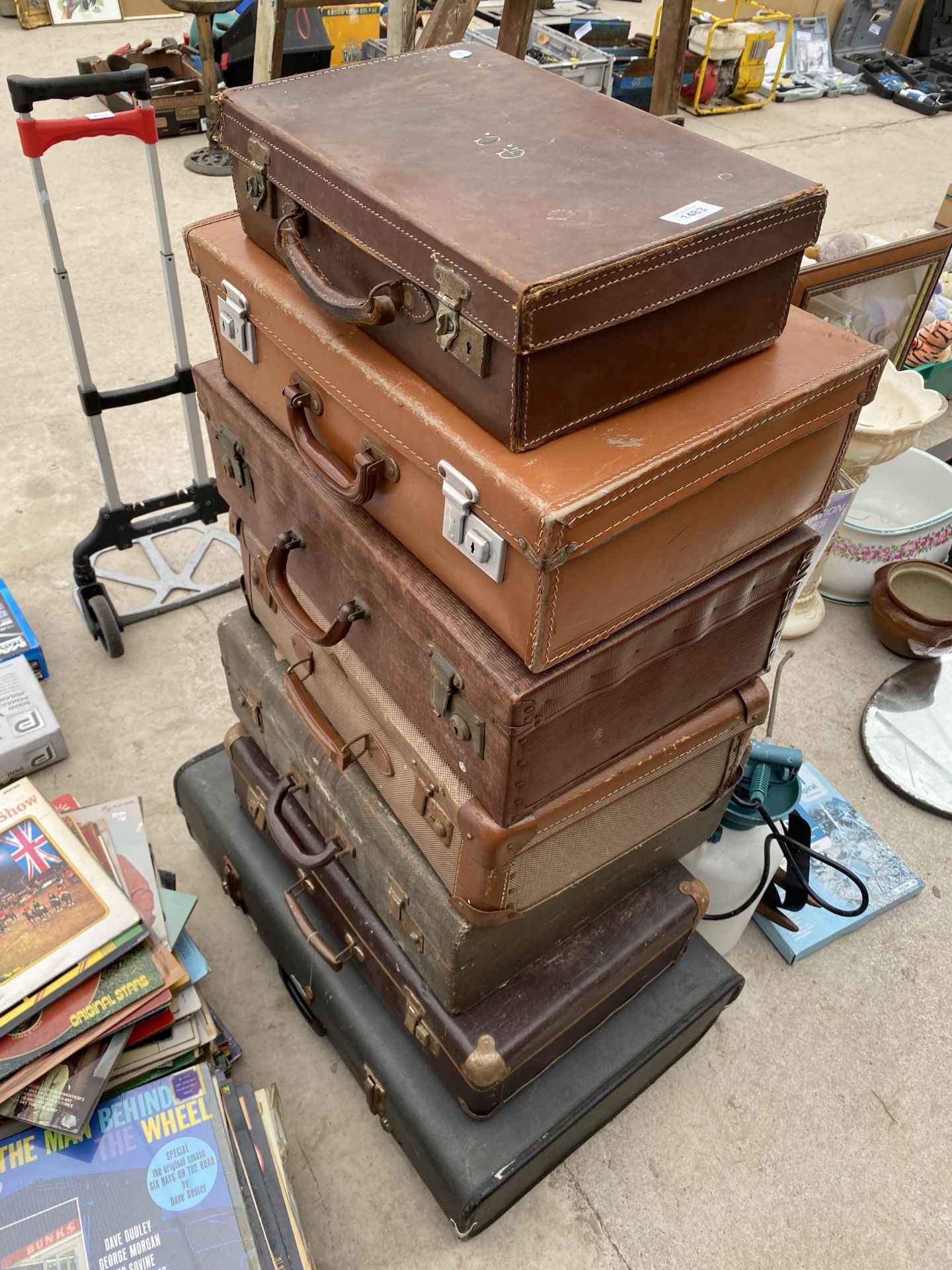 SEVEN VARIOUS VINTAGE TRAVEL CASES