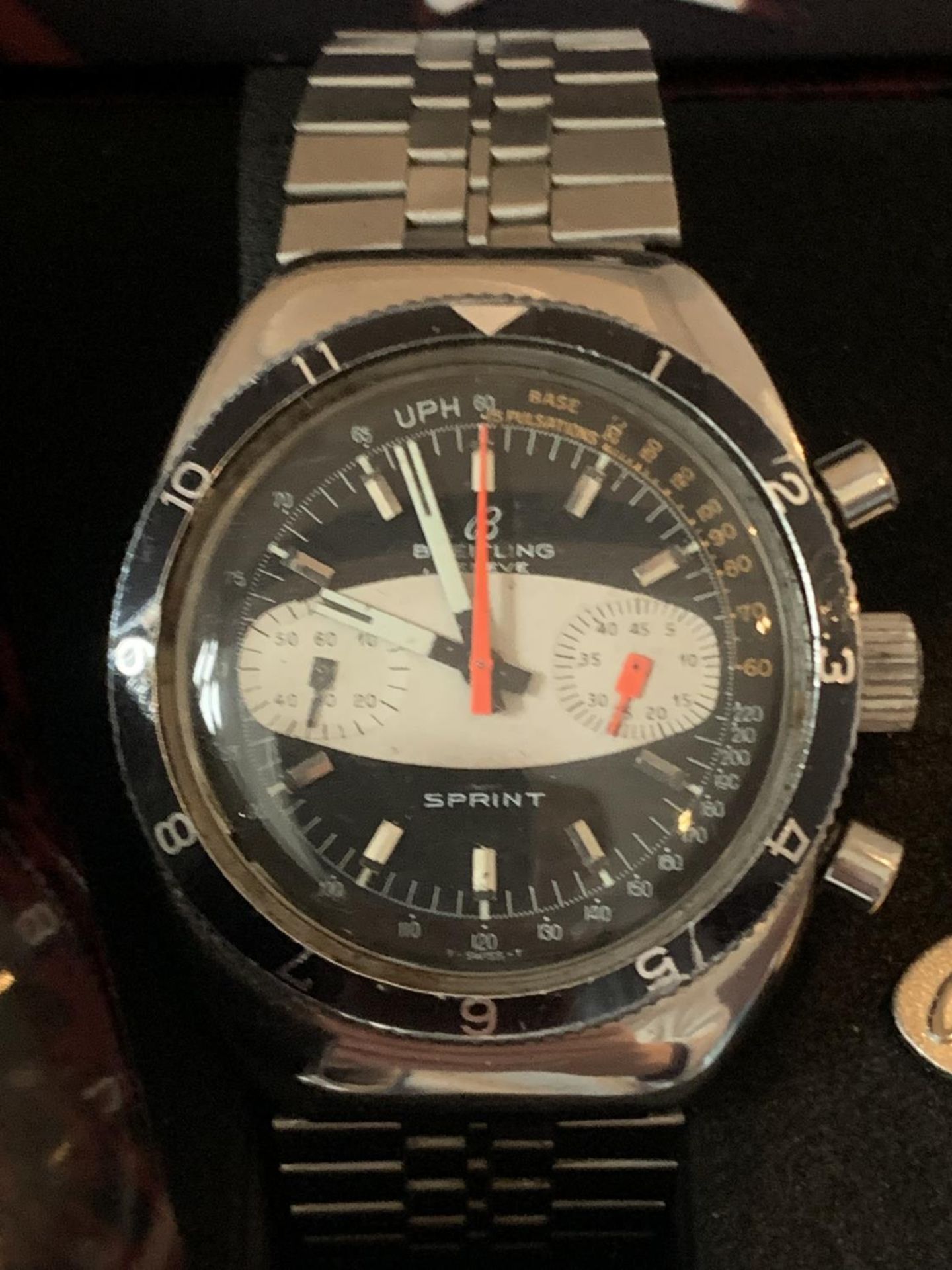 A BREITLING SPRINT CHRONOGRAPH SURFBOARD WATCH WITH BOX - Image 2 of 4