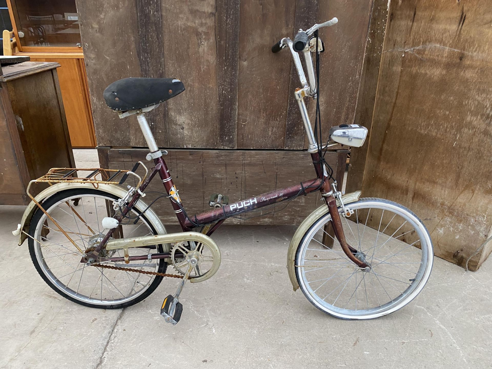 A VINTAGE PUCH LADIES BIKE