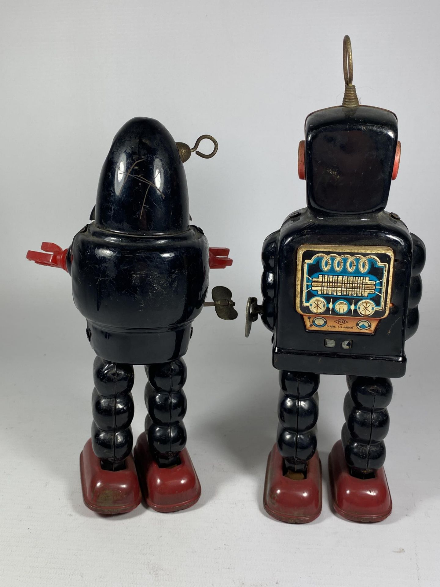 TWO VINTAGE JAPANESE TINPLATE ROBOT MODELS - ACTION PLANET ROBOT & KO KOSHIYA EXAMPLE - Image 4 of 5