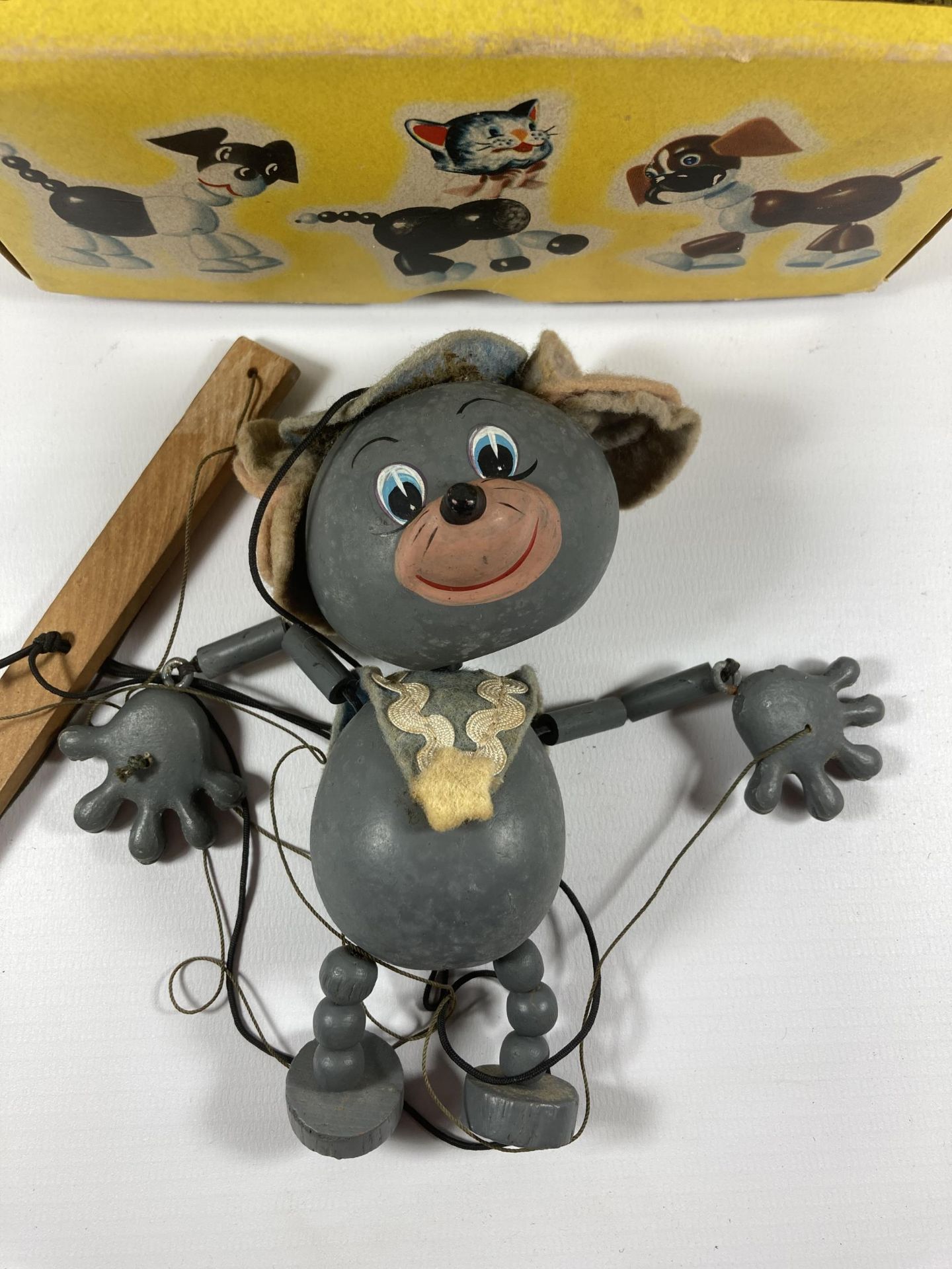 A VINTAGE PELHAM PUPPET - A9 MOUSE IN ORIGINAL BOX - Image 2 of 3