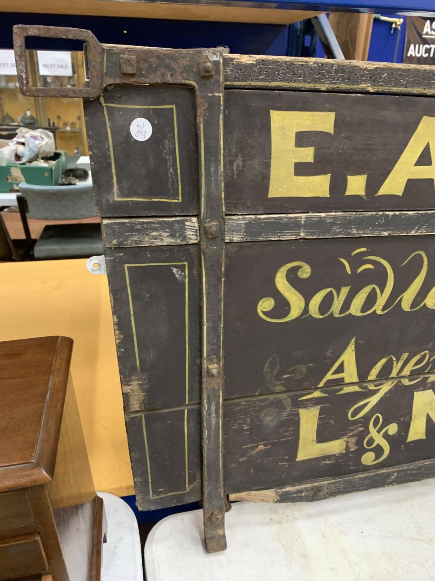 A LARGE VINTAGE E.A WATTS WOODEN RAILWAY SIGN, LENGTH 120CM - Image 6 of 6