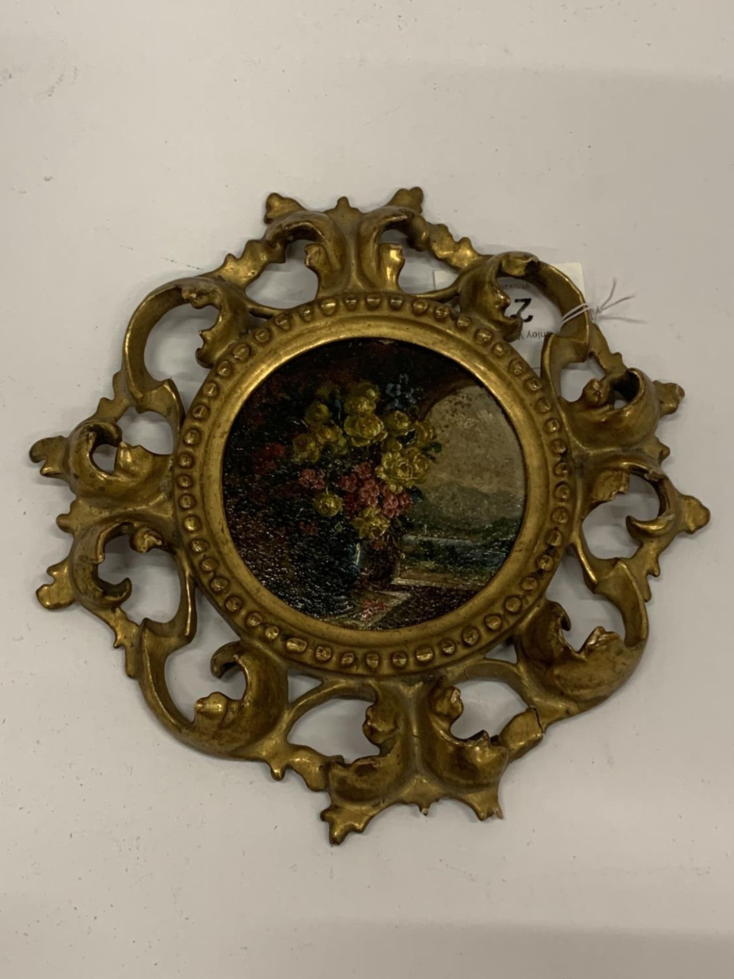 A 19TH CENTURY STILL LIFE OIL PAINTING SET IN ORNATE GILT GESSO FRAME, DIAMETER 16CM - Image 2 of 6