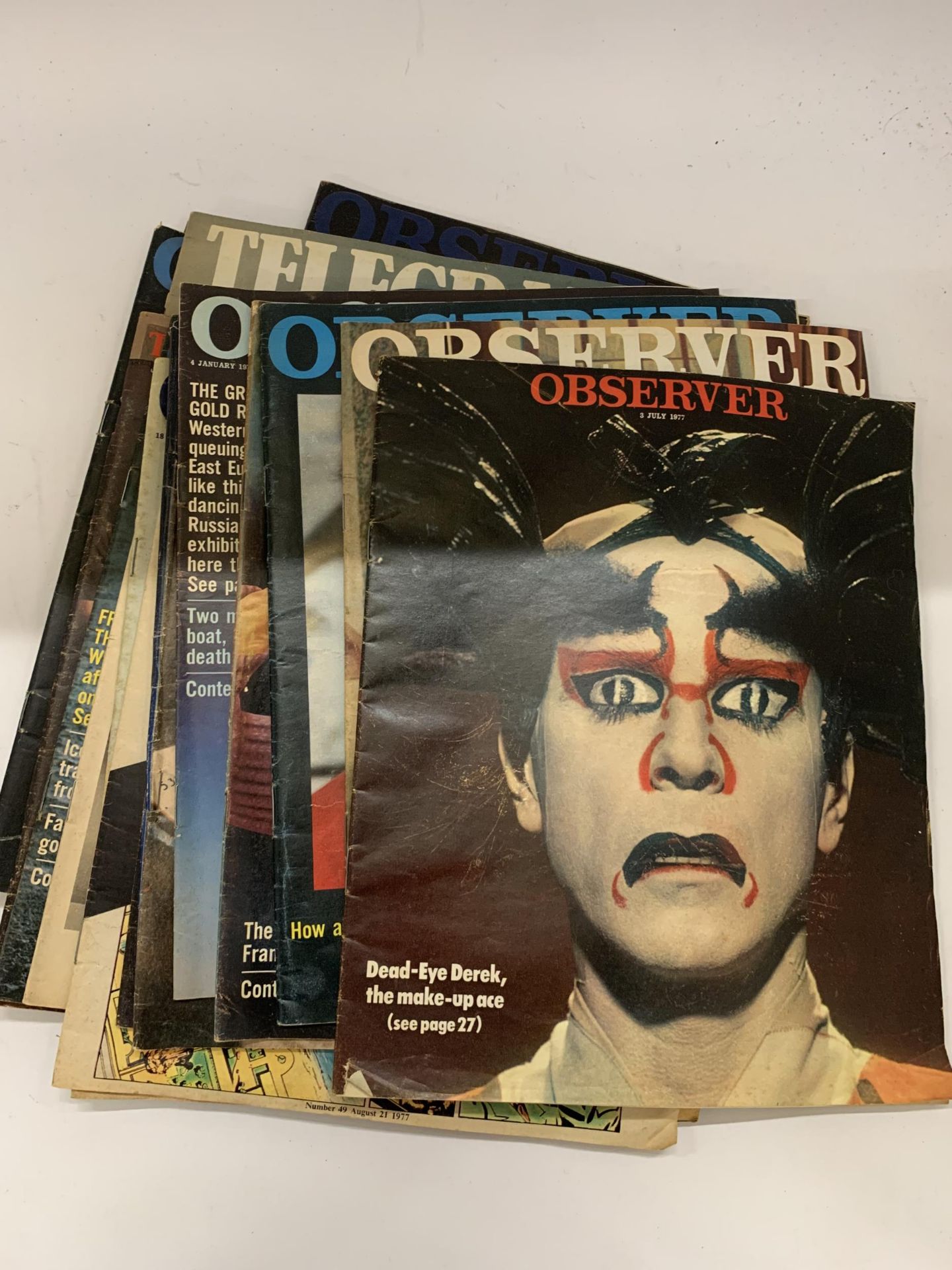 A QUANTITY OF 1970'S OBSERVER, ETC MAGAZINES - 18 IN TOTAL
