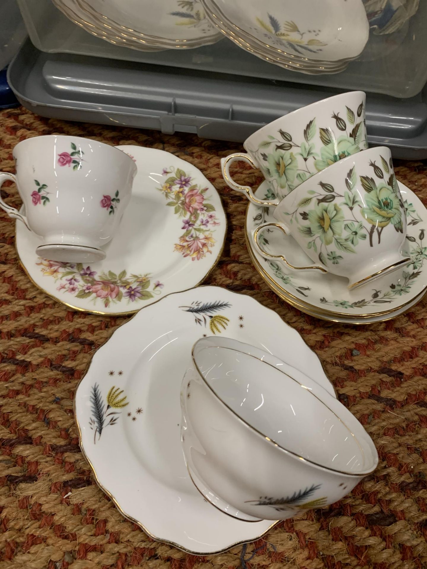 TWO BOXES OF ASSORTED COLCLOUGH PART DINNER SETS - Image 2 of 7
