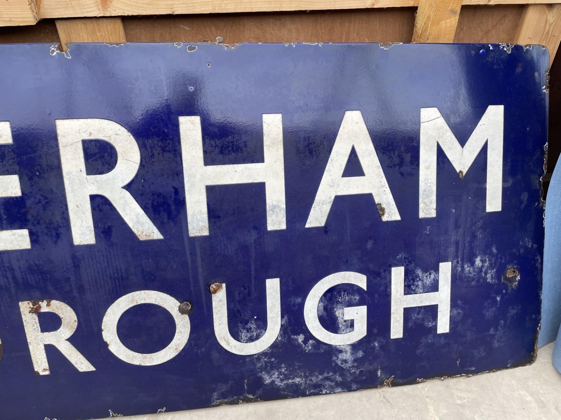 A VINTAGE ENAMEL RUNNING IN BOARD PLATFORM SIGN FOR ROTHERHAM MASBOROUGH. THIS WAS A LONDON - Image 4 of 5