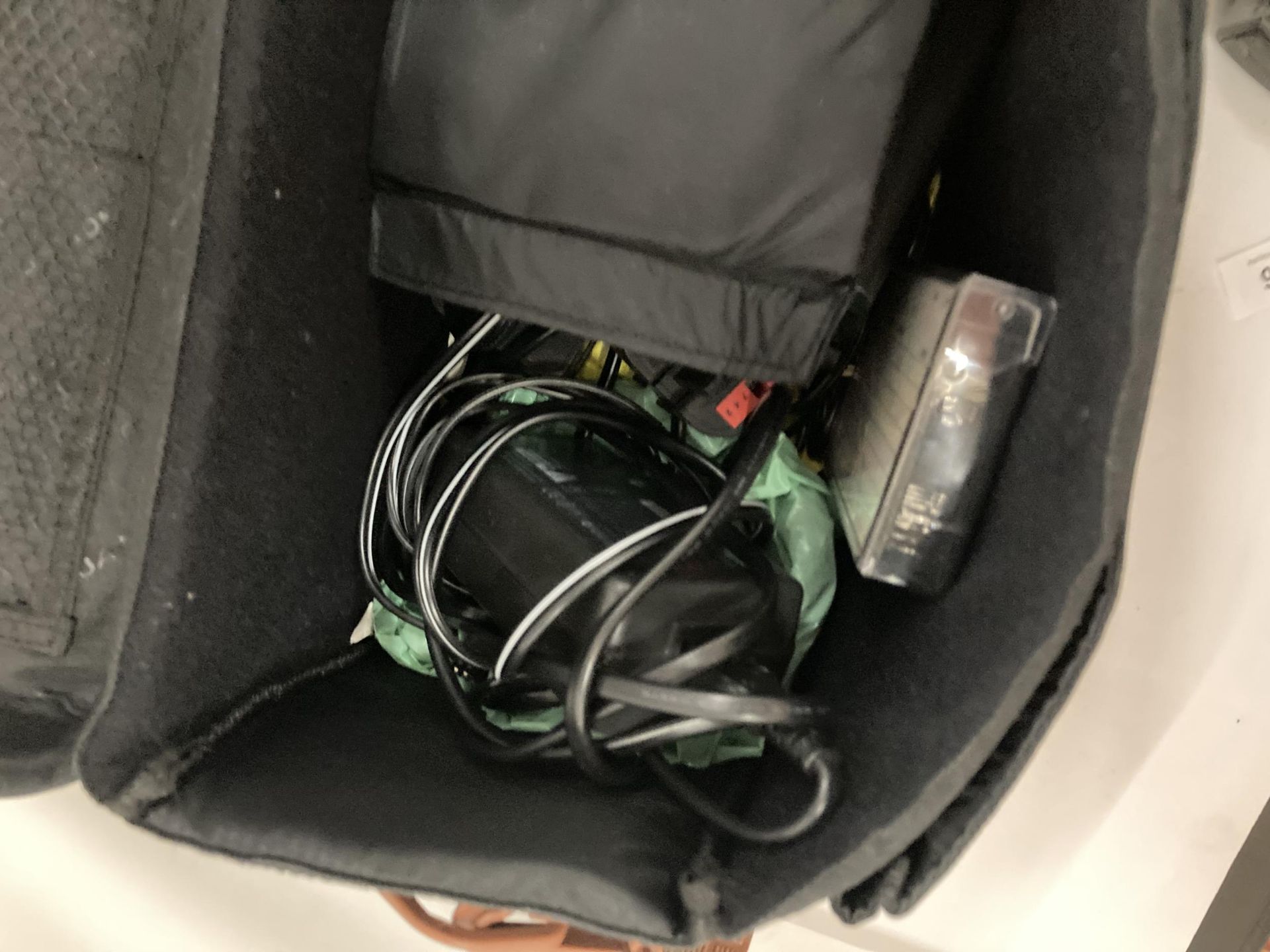 A SONY VIDEO CAMERA RECORDER WITH ACCESSORIES IN A VANGUARD BAG - Image 9 of 10