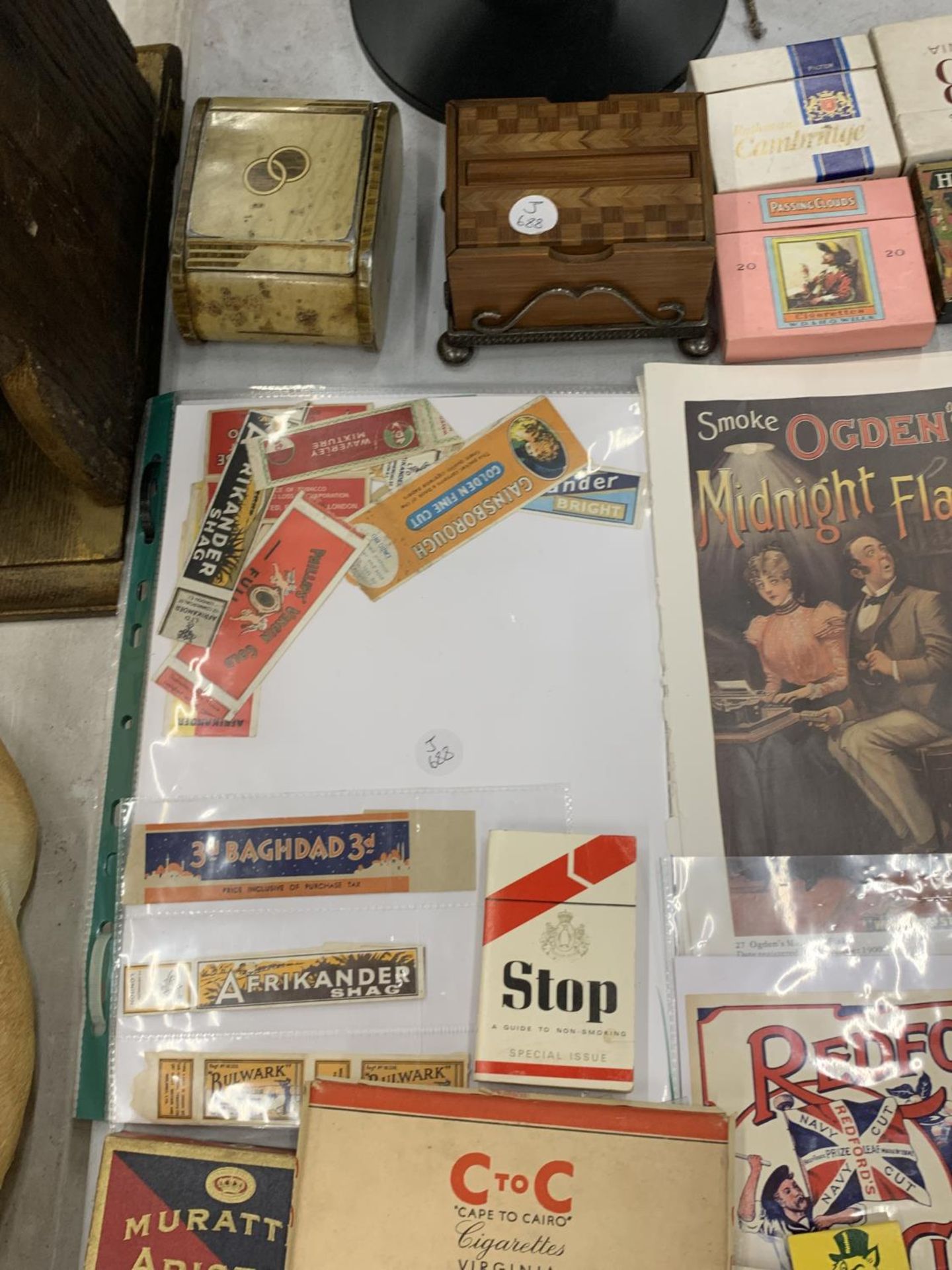 A LARGE QUANTITY OF VINTAGE CIGARETTE PACKETS TO INCLUDE RARE CONGLETON ITEMS, ADVERTISING SHEETS, - Image 10 of 10