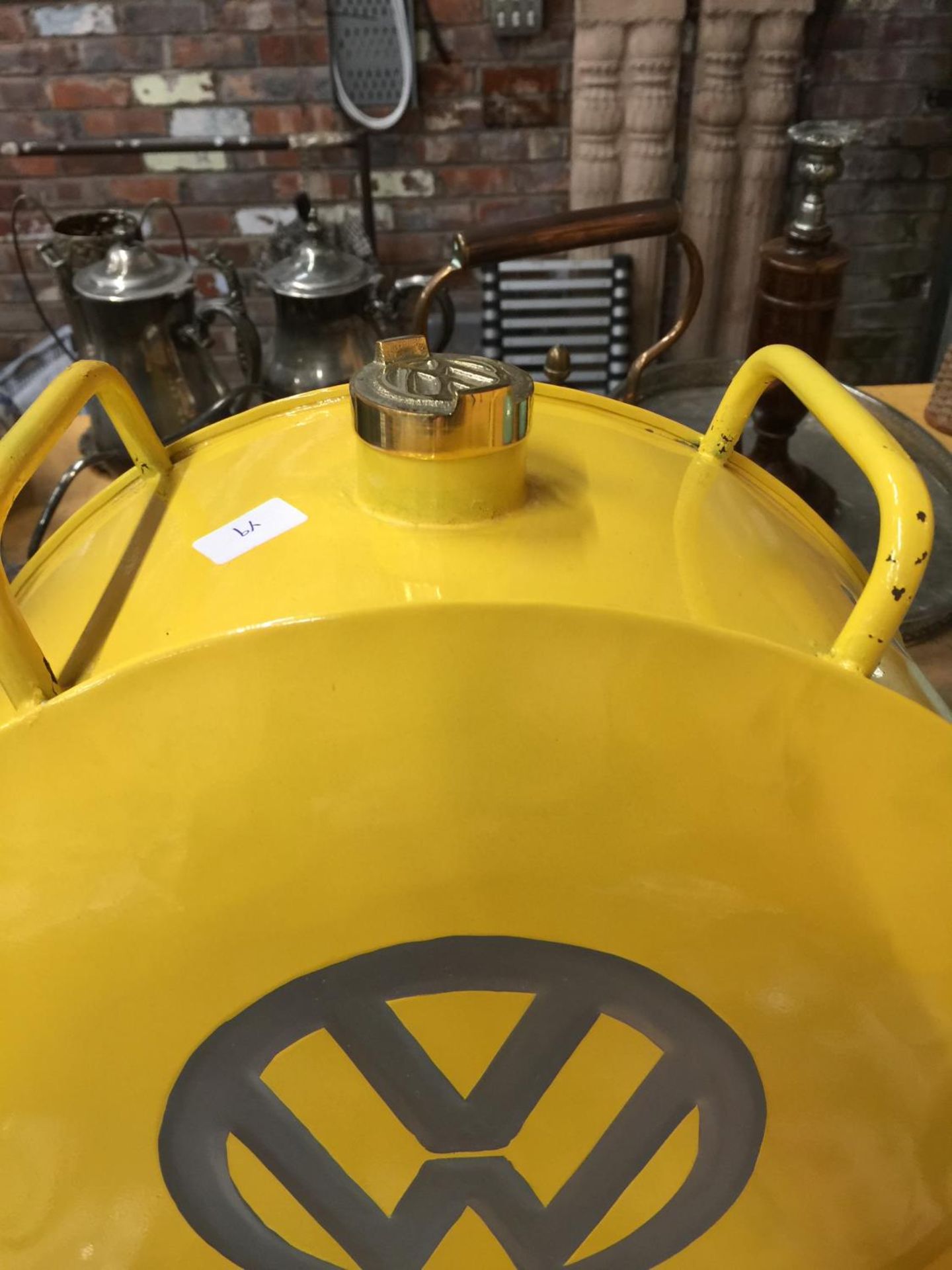 A YELLOW VOLKSWAGON PETROL CAN - Image 4 of 4