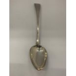 A LARGE GEORGE III SILVER TABLESPOON, HALLMARKS FOR LONDON, 1820, MAKER WILLIAM BATEMAN, LENGTH